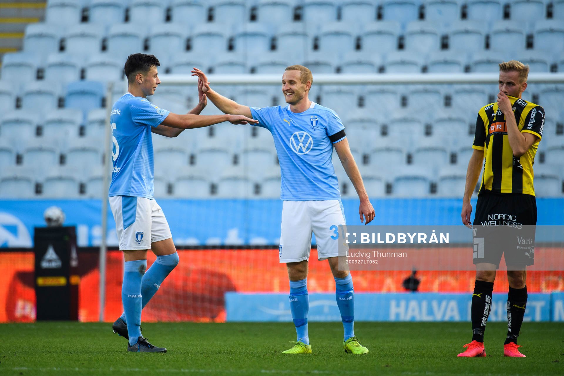 Malmö FFs Anel Ahmedhodzic och Franz Brorsson jublar