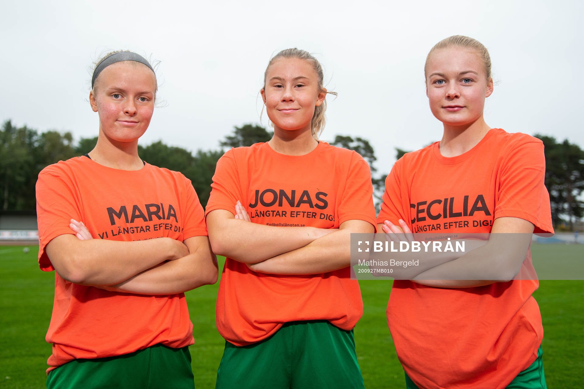 Thea Bergsten, Lova Andersson och Agnes Brännström poserar för ett porträtt inför fotbollsmatchen i Elitettan mellan Lidköping och Morön den 27 september 2020 i Lidköping.