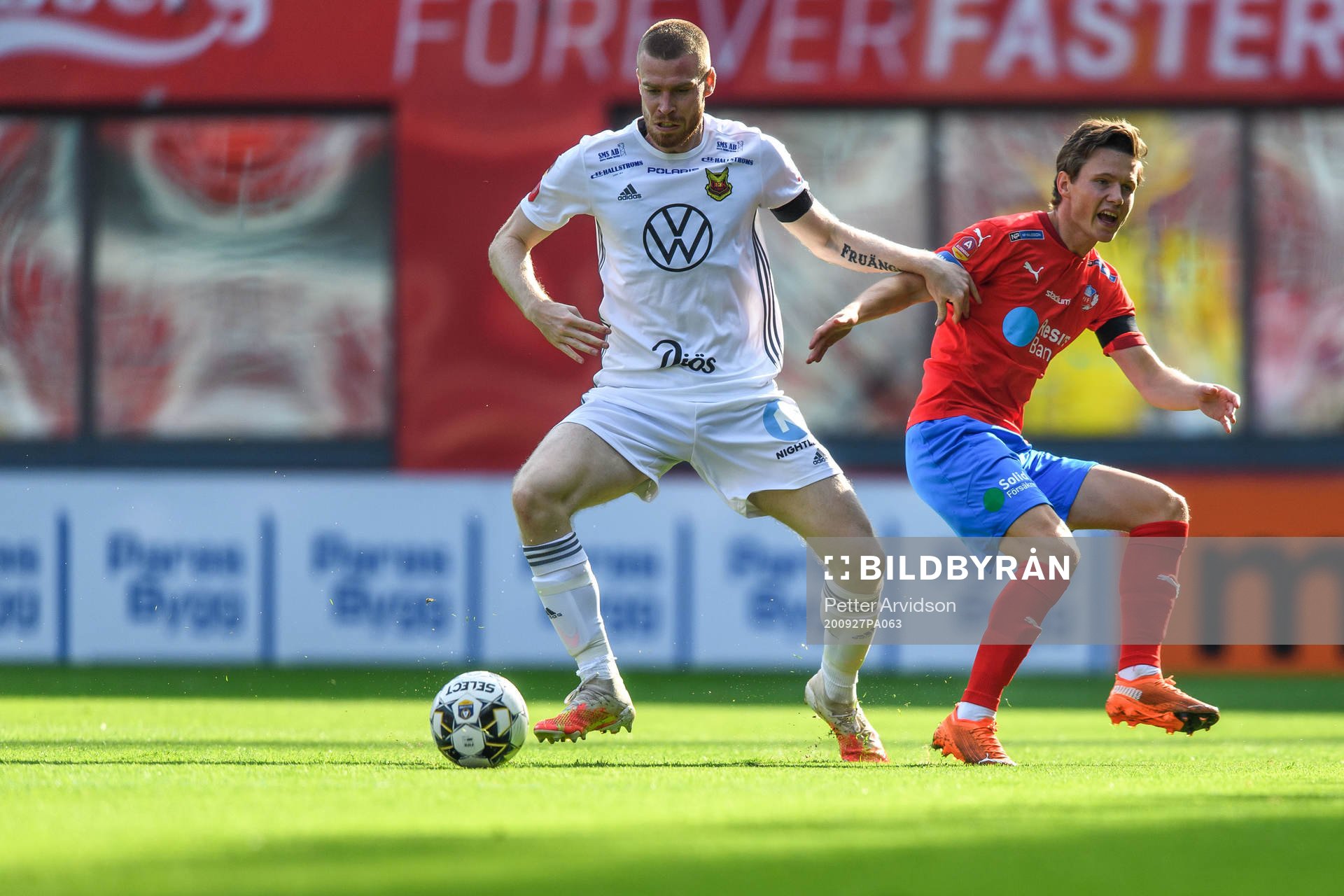 Östersunds Thomas Isherwood och Helsingborgs Max Svensson