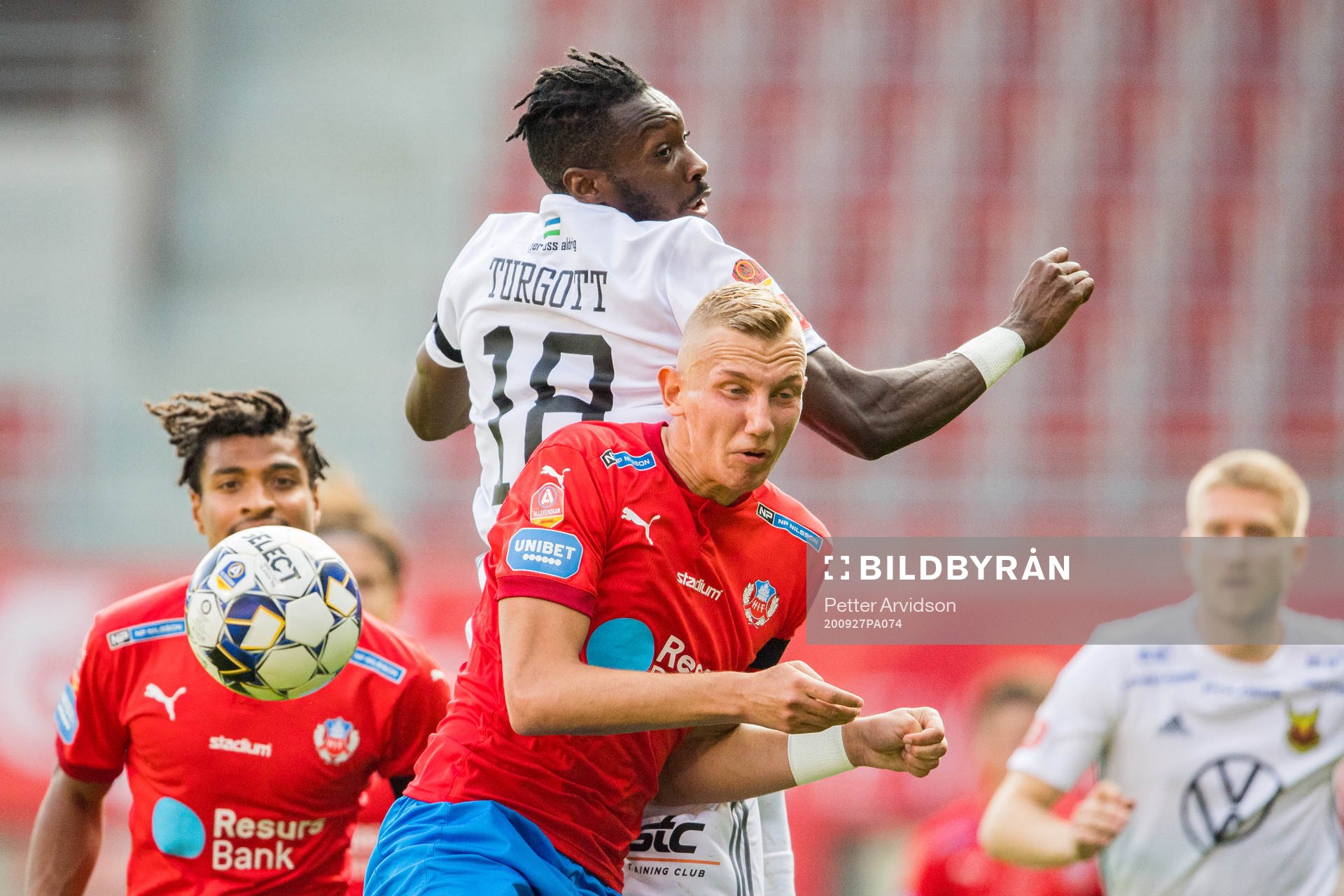 Helsingborgs Jakob Voelkerling Persson och Östersunds