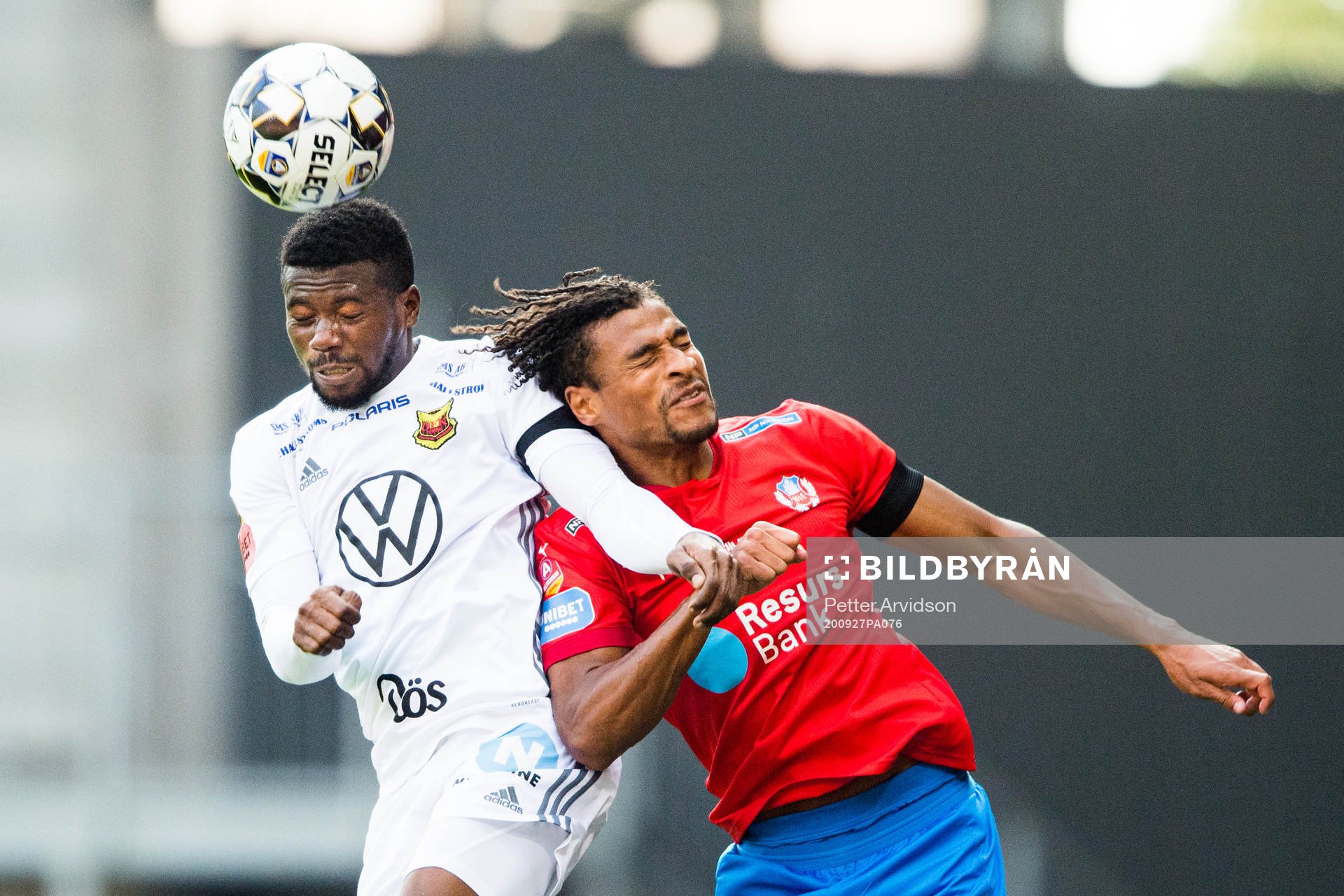 Östersunds Kalpi Wilfried Ouattara och Helsingborgs Joseph