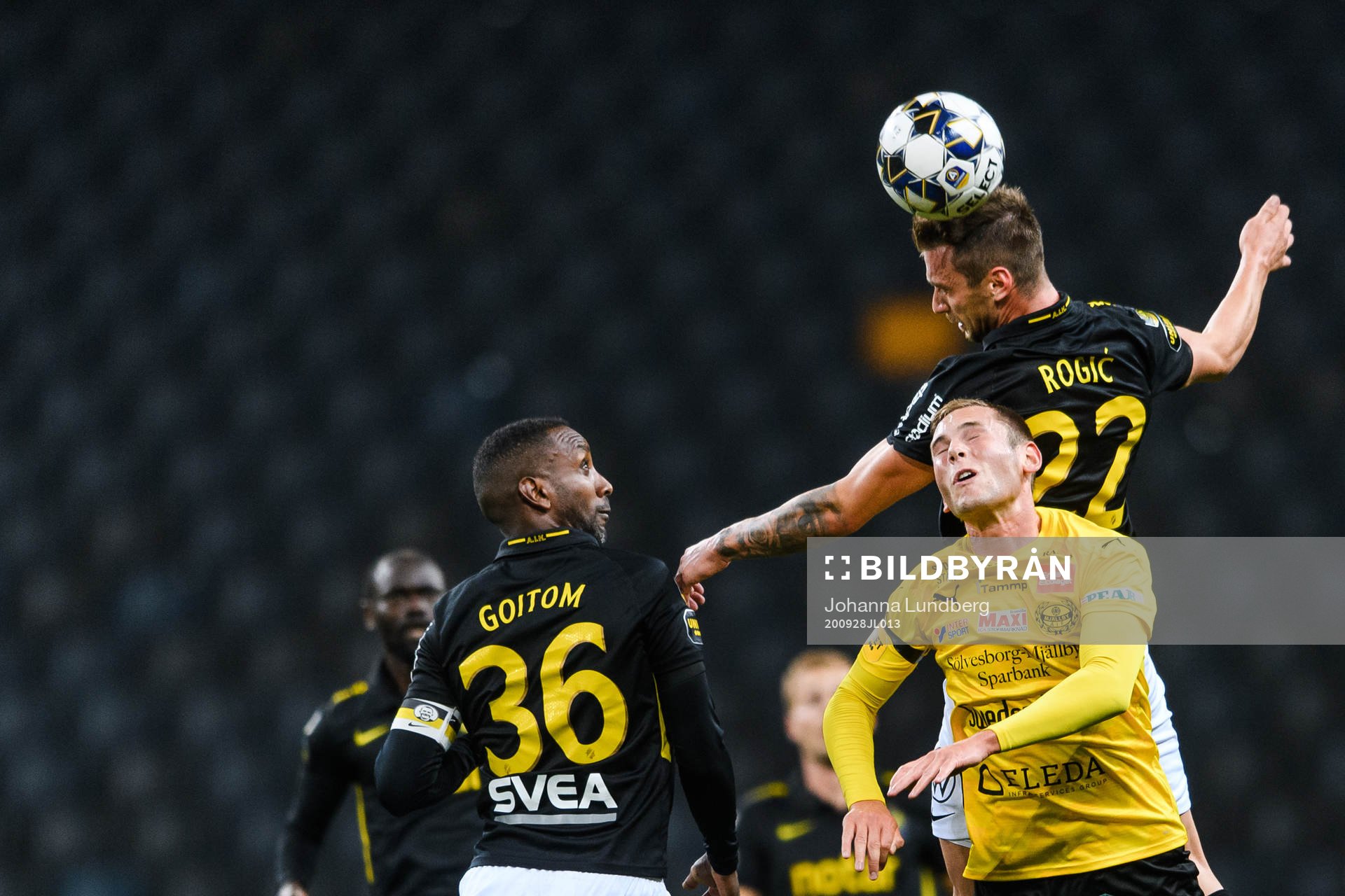 s Henok Goitom och Filip Rogic i en kamp mot Mjällbys Adam