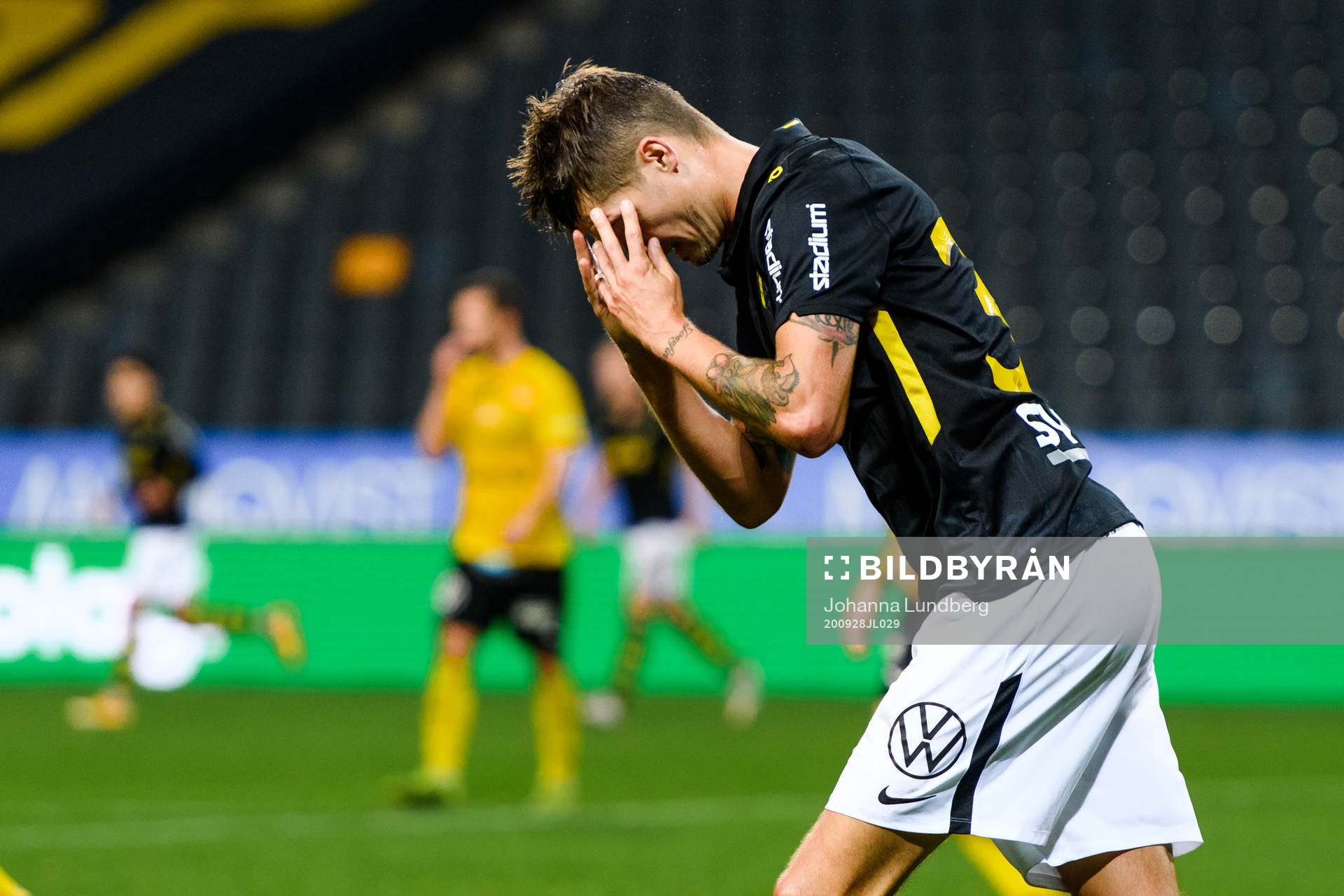 s Mikael Lustig deppar