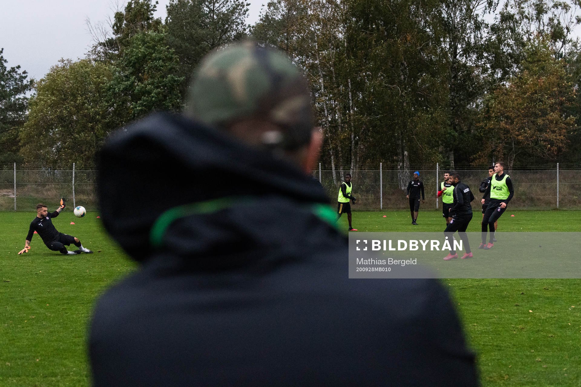 Målvakt Alexis Mitrovgenis under en träning med division 3-laget i fotboll Angered BK den 28 september 2020 i Göteborg.
