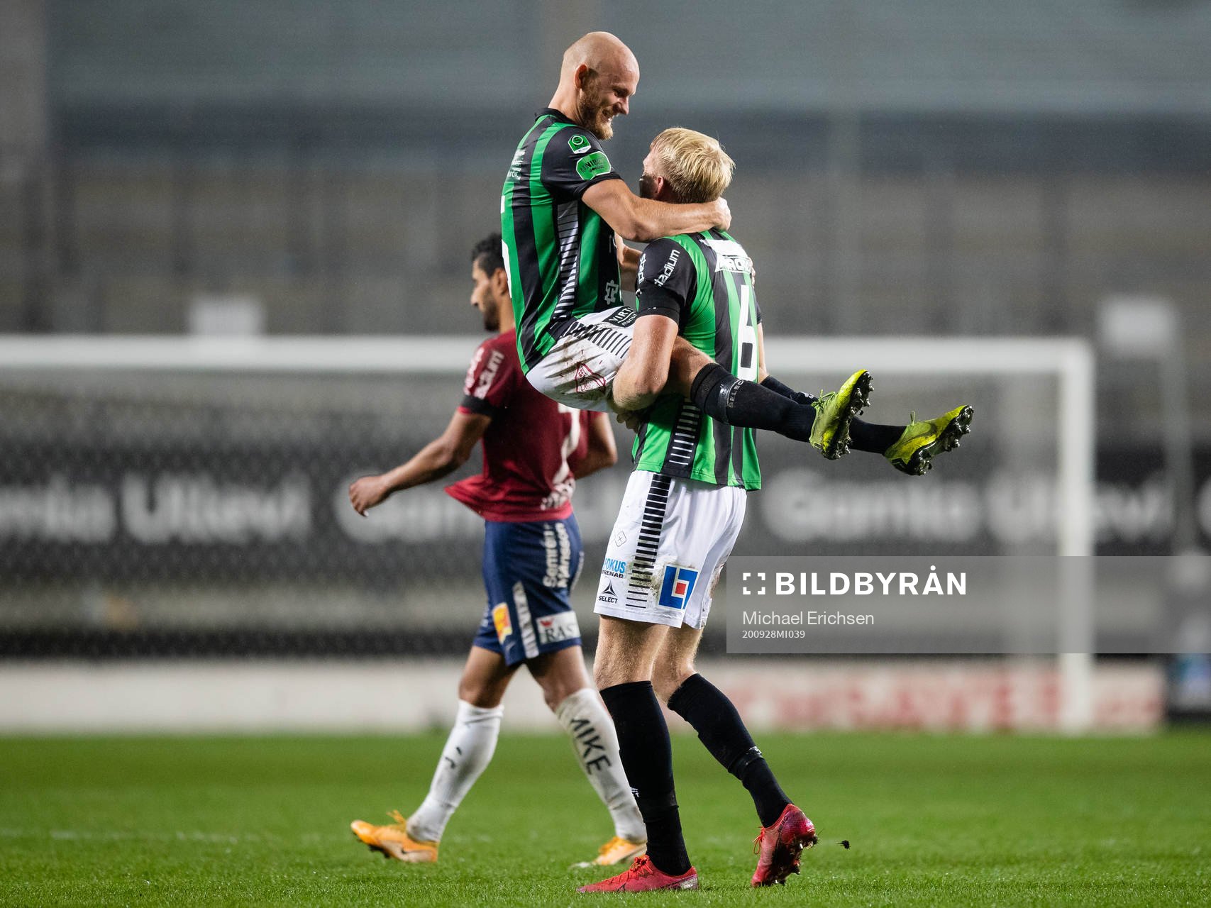 GAIS Niclas Andersén jublar ihop med Carl Elfgren Nyström