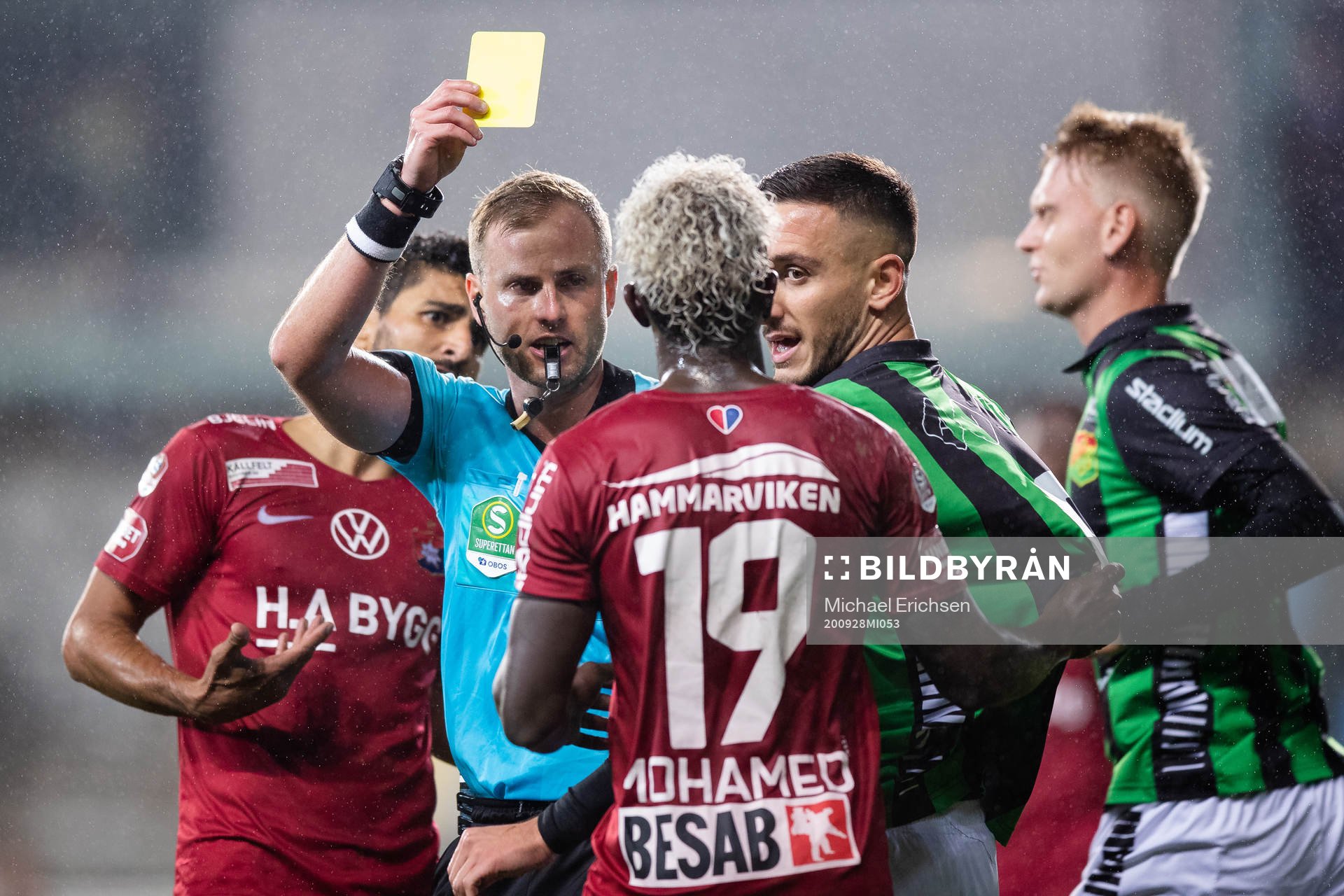 Domare Richard Sundell ger GAIS Haris Cirak en varning