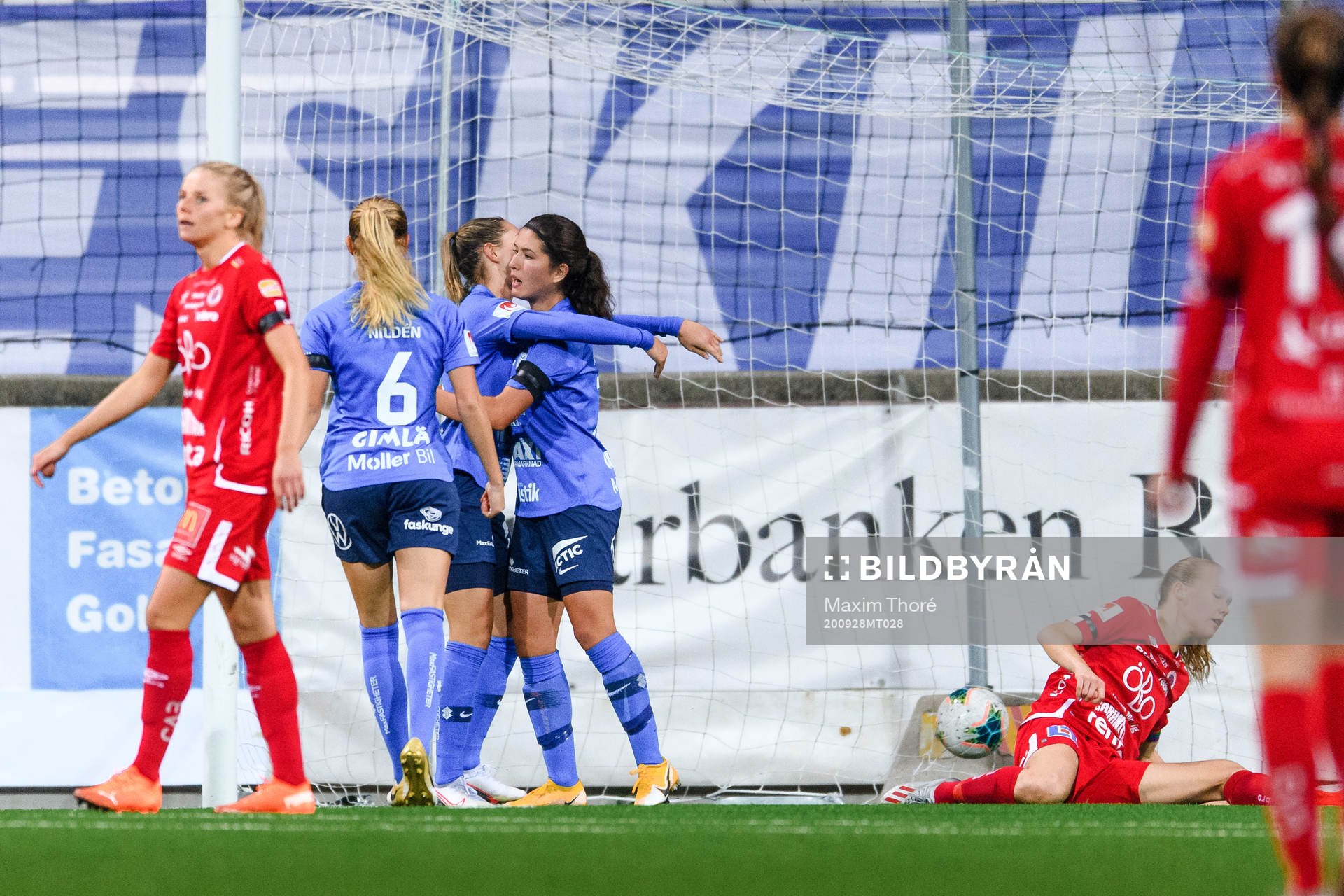 Eskilstunas Loretta Kullashi jublar