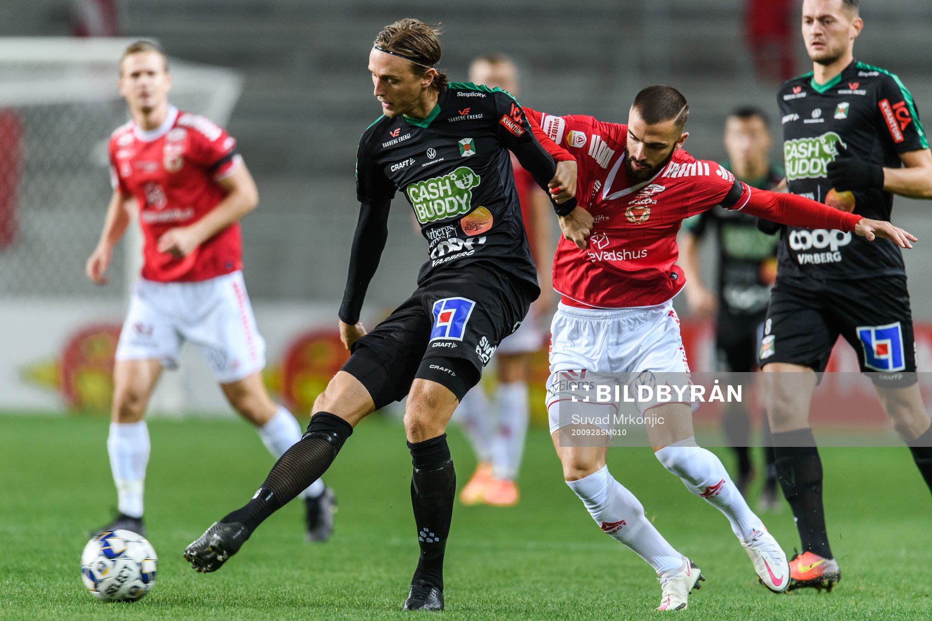 Kalmars Filip Sachpekidis och Varbergs Joakim Lindner