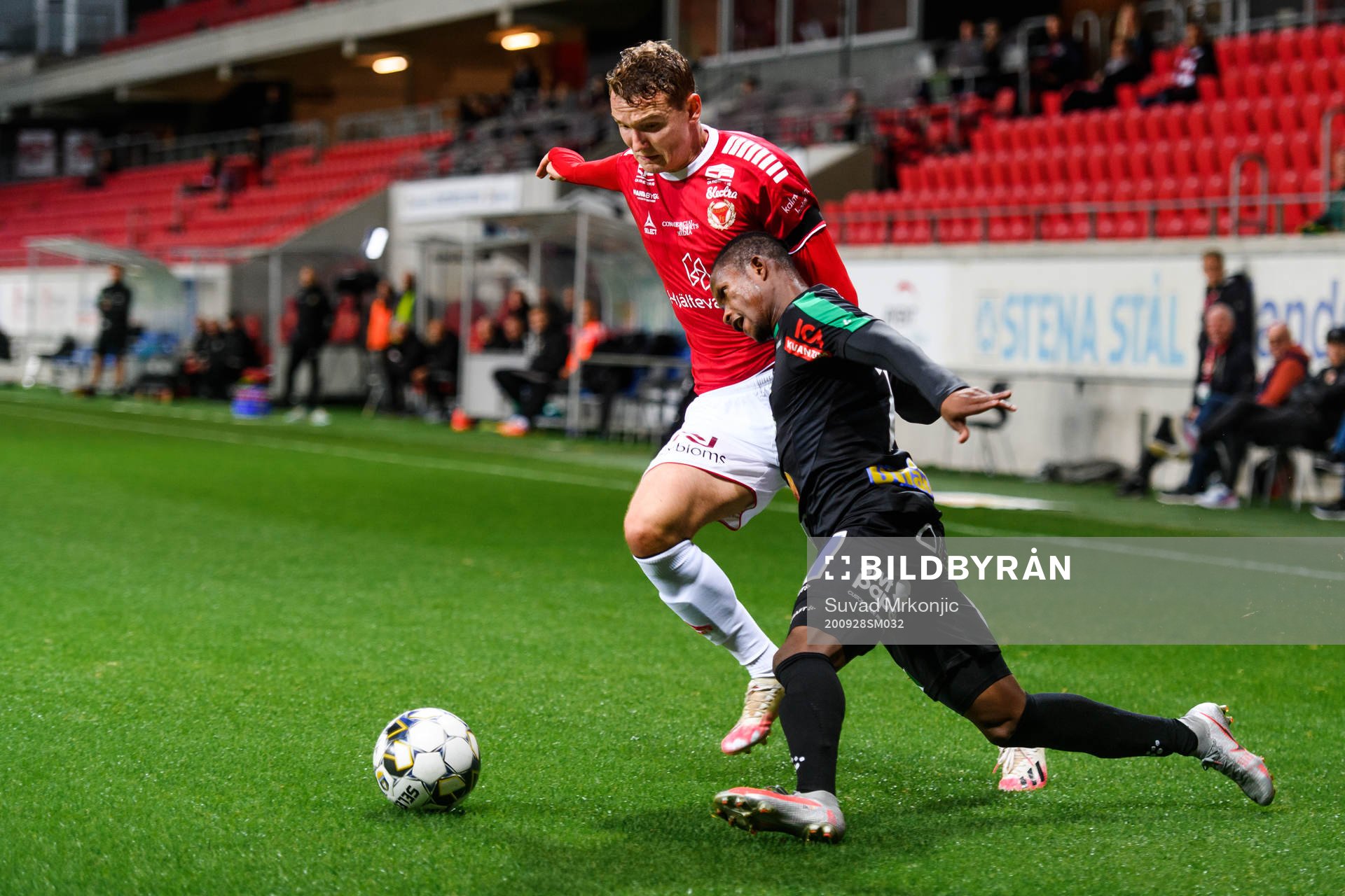 Kalmars Piotr Johansson och Varbergs Adama Fofana