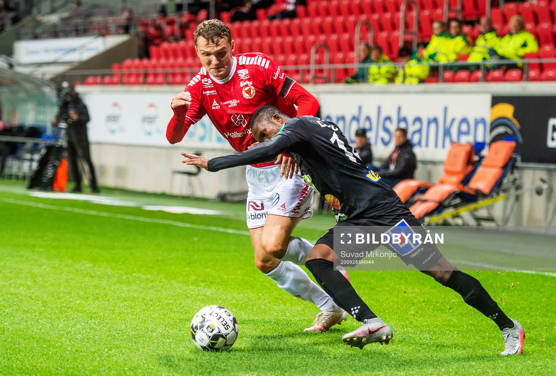 Kalmars Piotr Johansson och Varbergs Adama Fofana