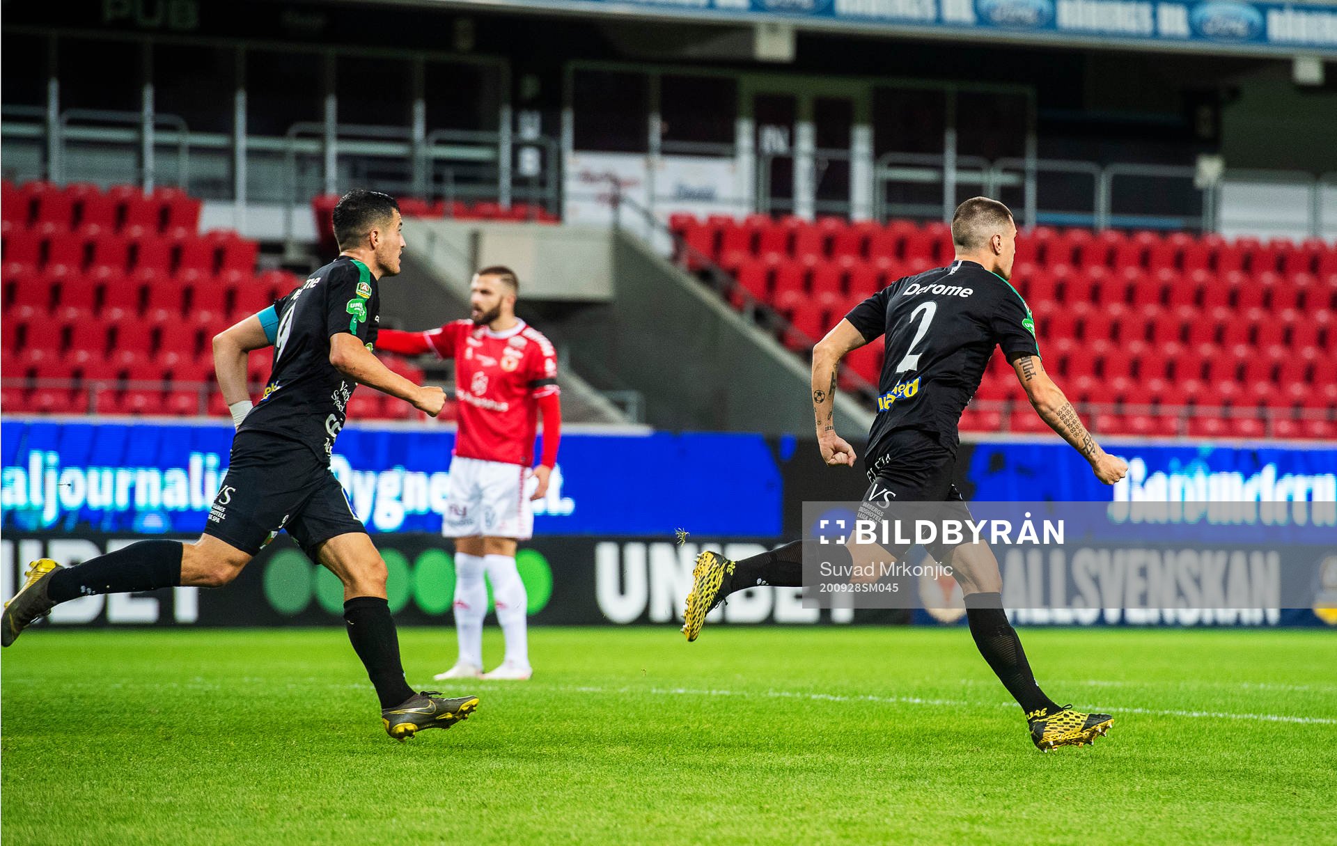 Varbergs Jon Birkfeldt jublar