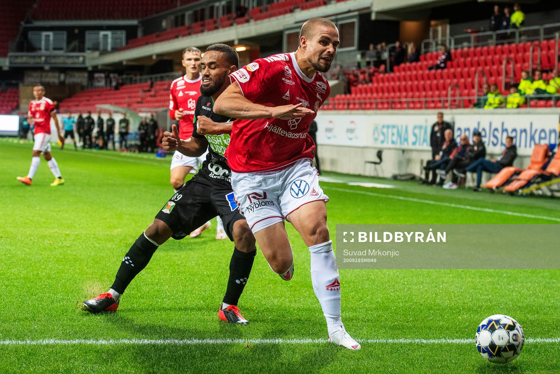 Kalmars Douglas Bergqvist och Varbergs Junes Barny