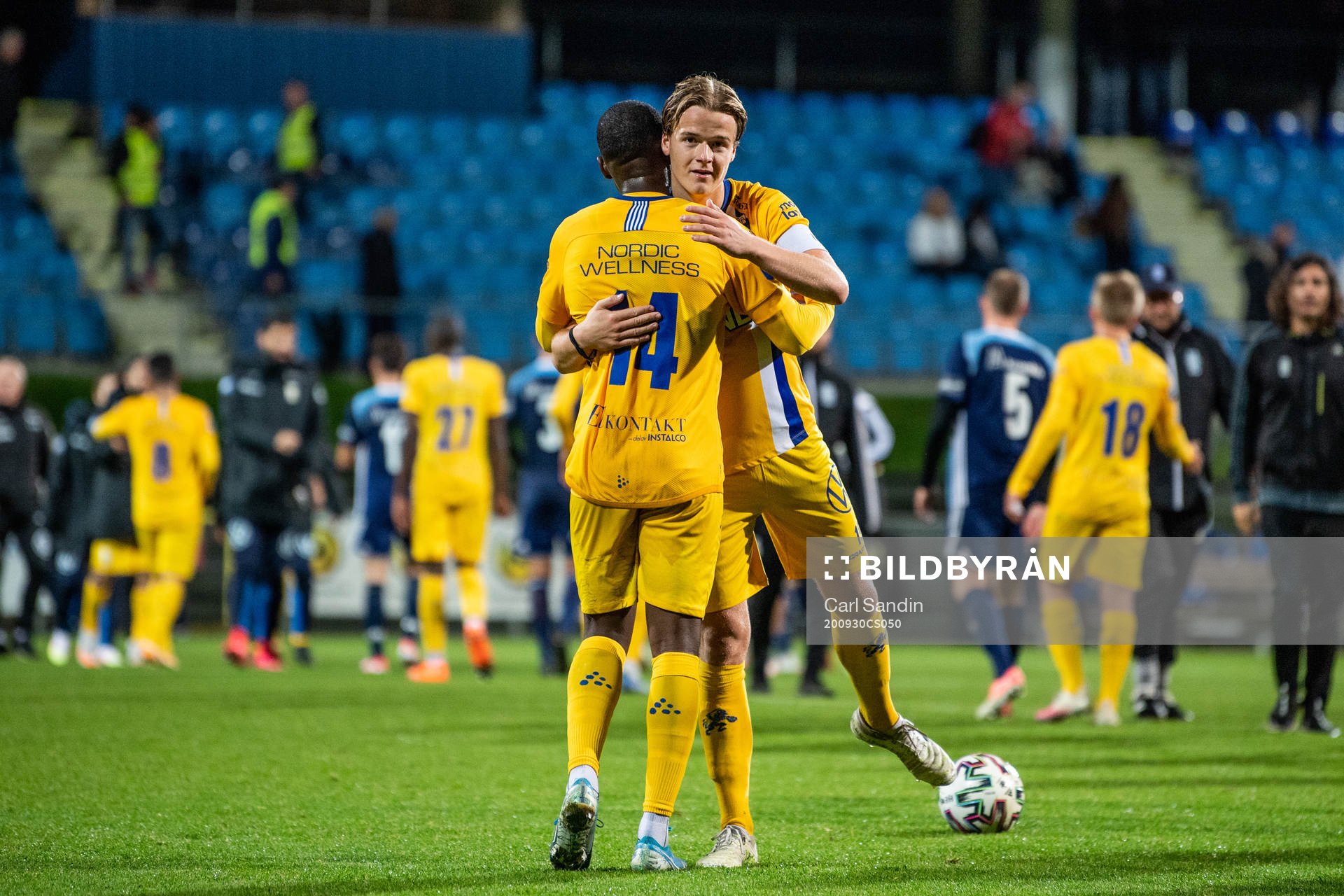 IFK Göteborg Christian Kouakou och August Erlingmark jublar