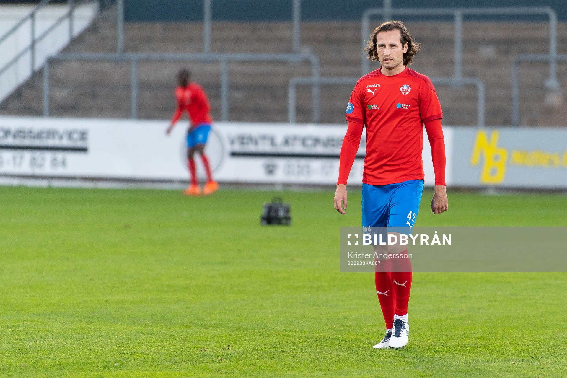 Helsingborgs Mix Diskerud före fotbollsmatchen i Svenska