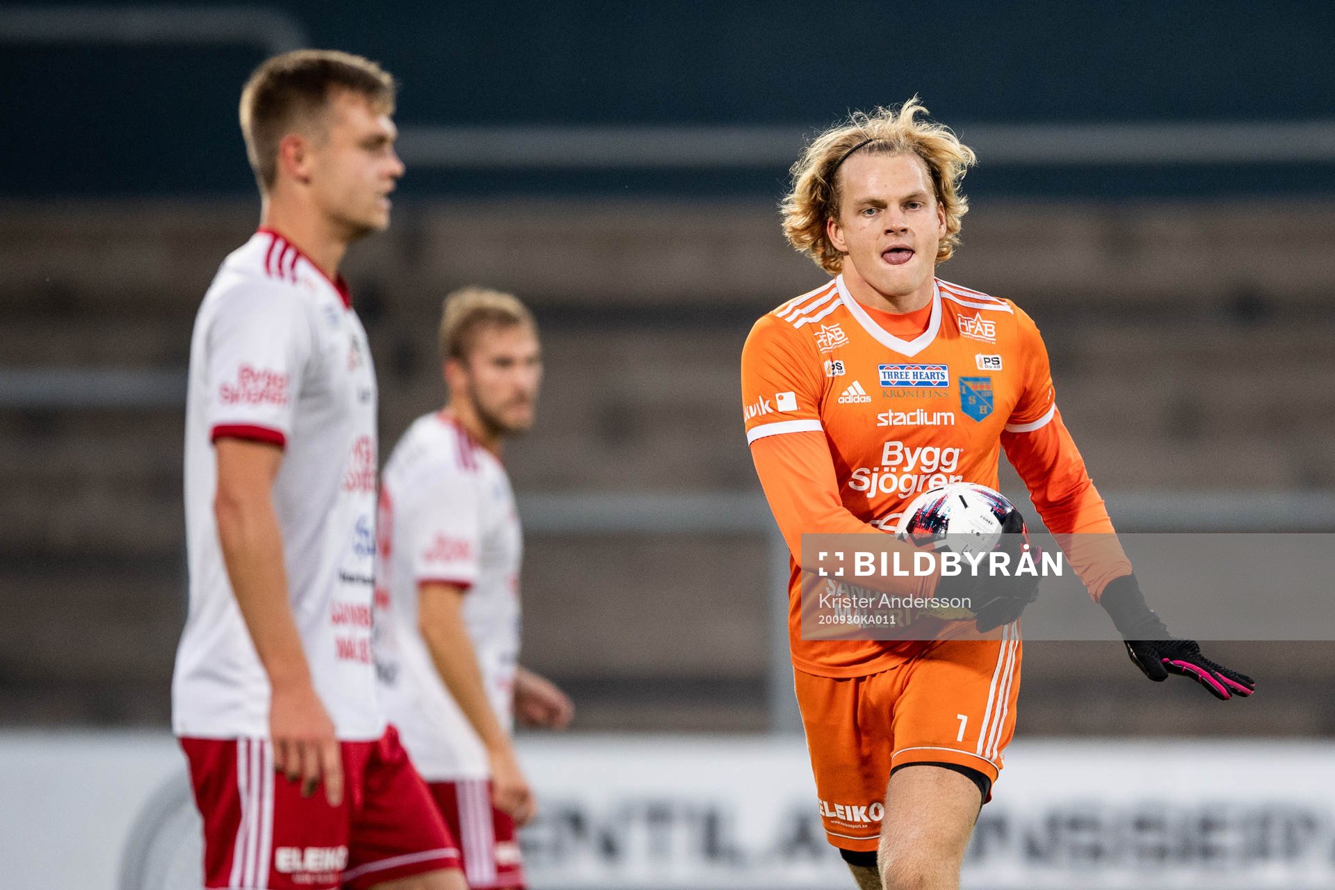 Halmias målvakt Markus Rydeberg under fotbollsmatchen i Svenska Cupen mellan Halmia och Helsingborg den 30 september 2020 i Halmstad.
