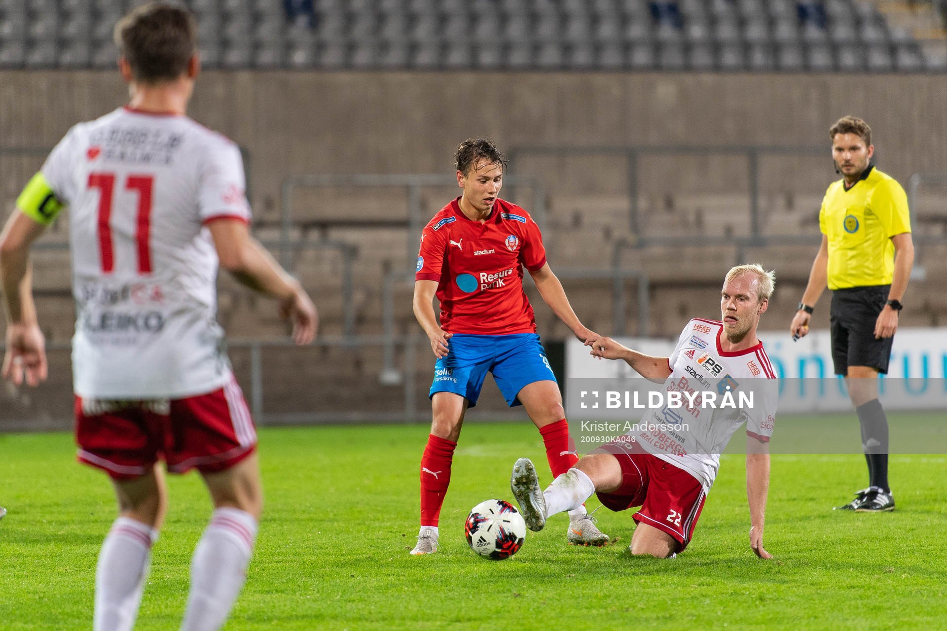 Helsingborgs Alex Timossi och Halmias Kristoffer Thydell