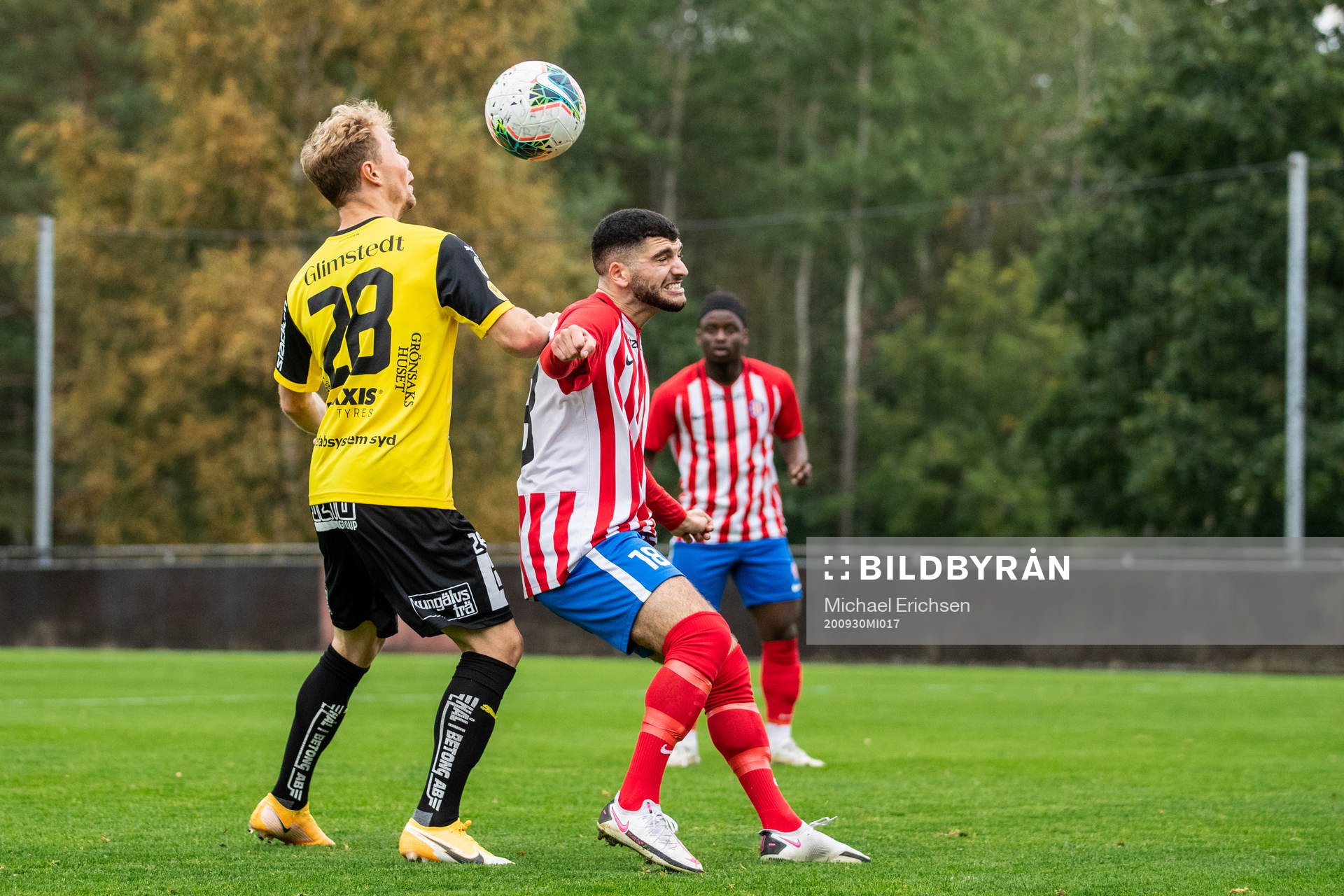 Häckens Adam Andersson och Angereds Michel Hilon