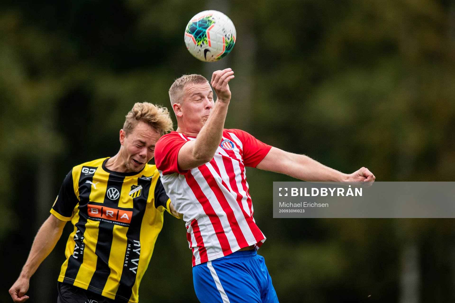 Häckens Adam Andersson och Angereds Emil Berglind