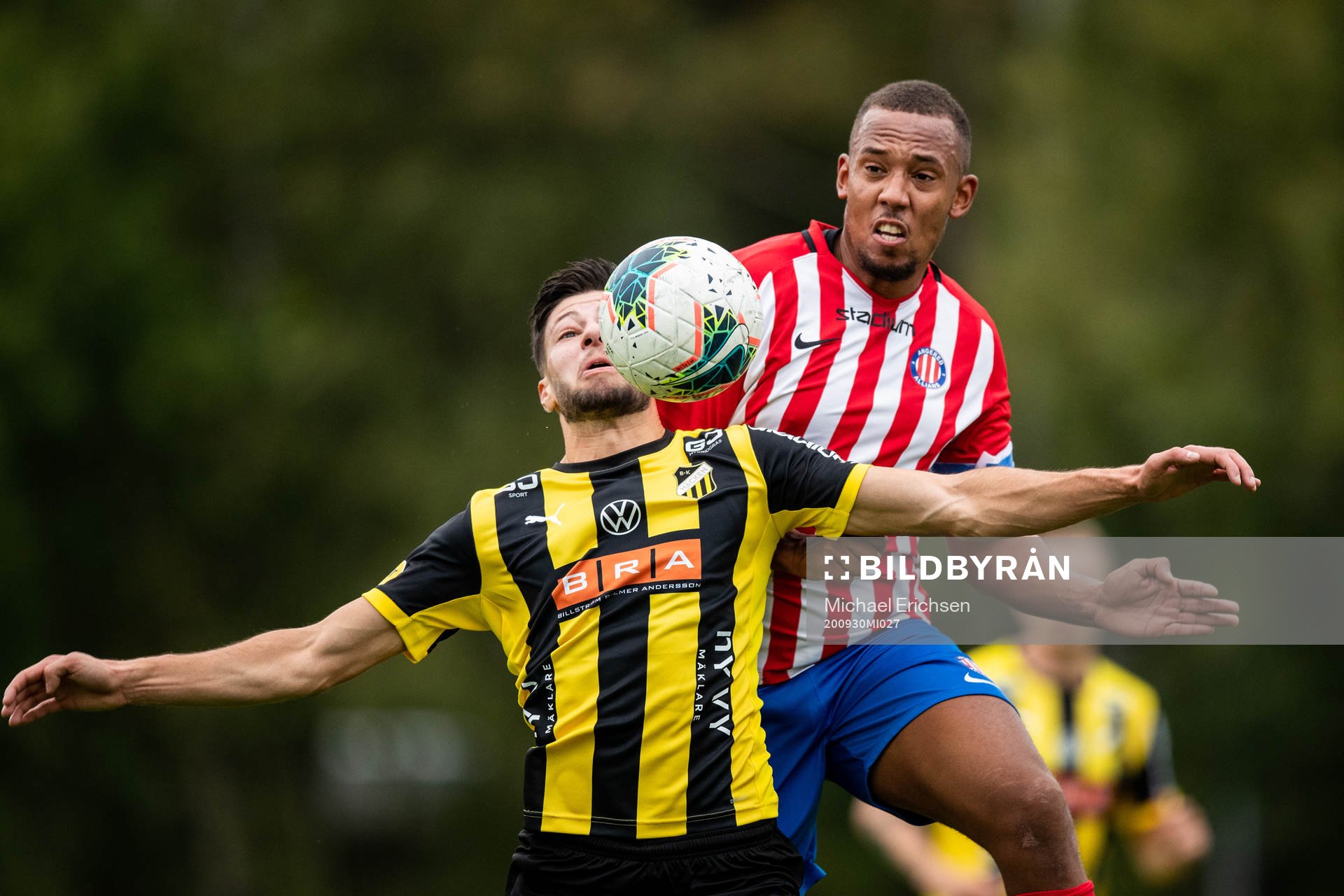Häckens Kevin Yakob och Angereds Adam Jallow