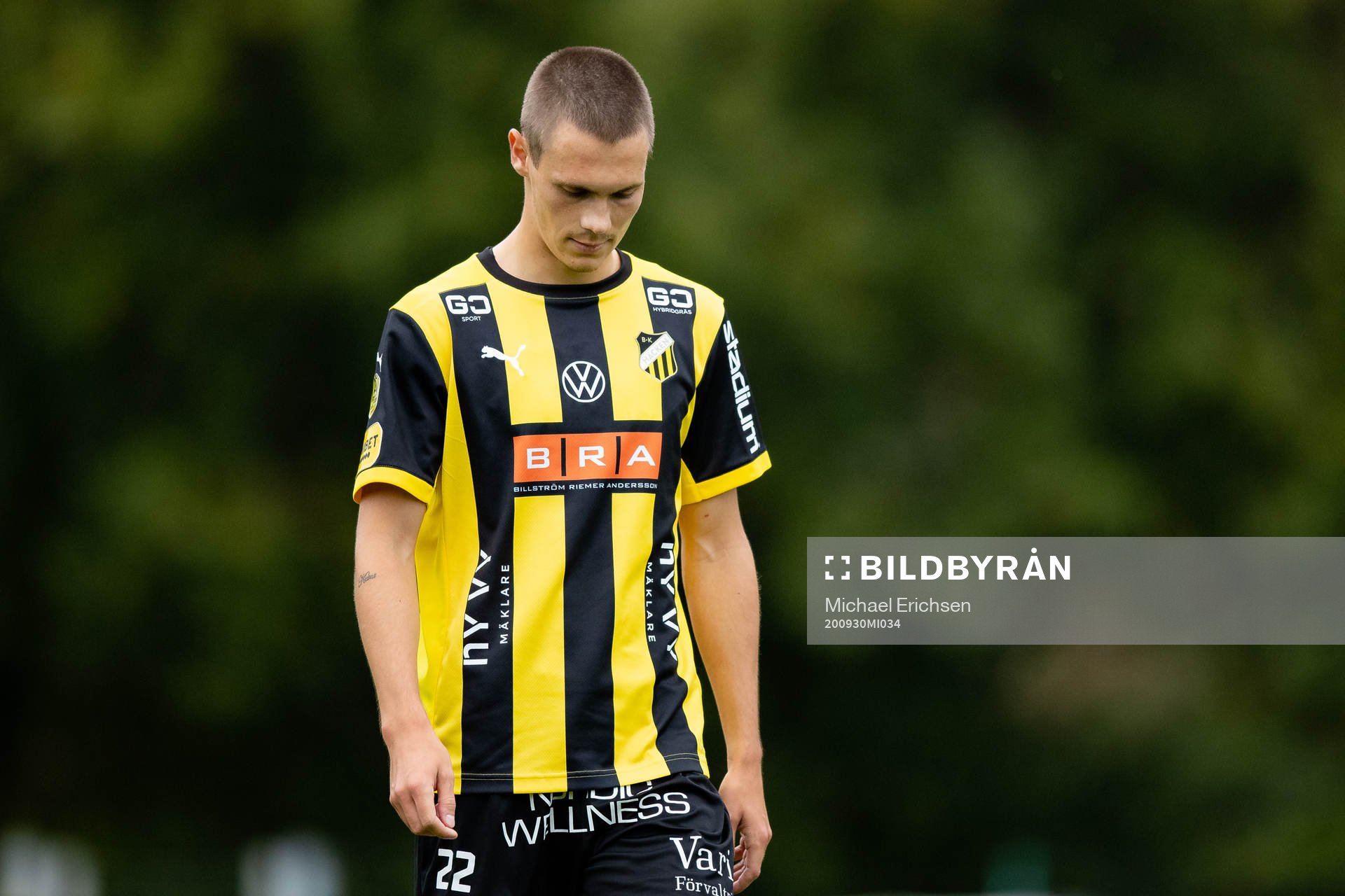Häckens Tobias Carlsson deppar i halvlek av