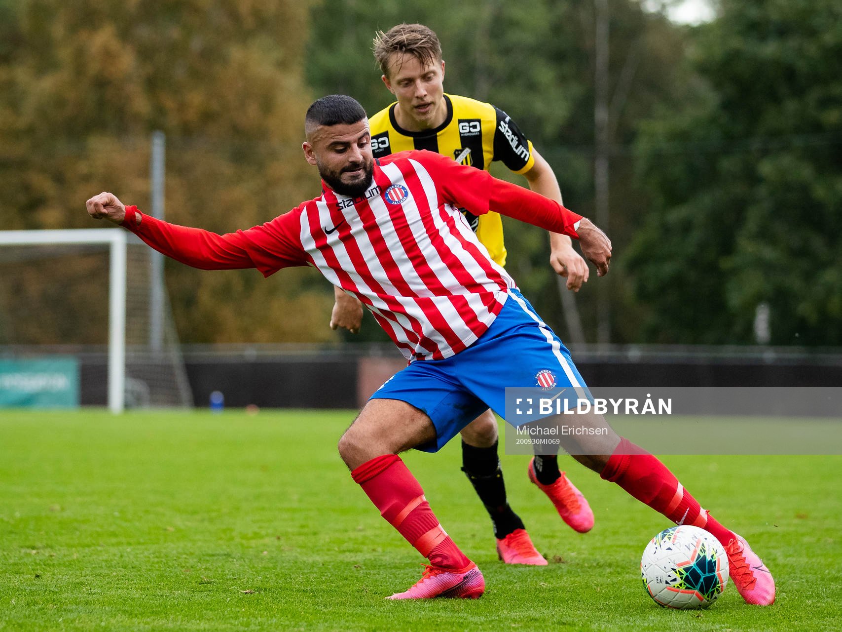 Angereds Rengber Kalash och Häckens Viktor Lundberg