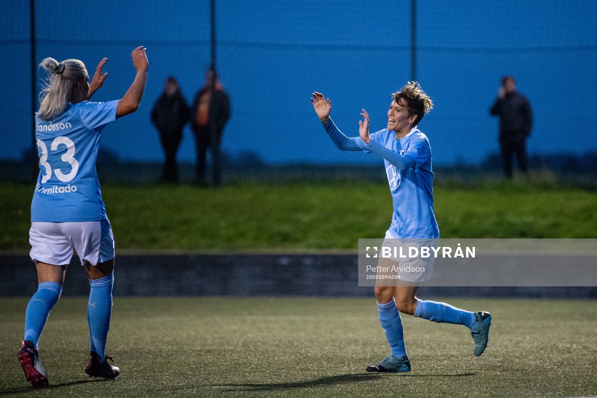 Malmö FFs Anna Hellsten (h) jublar