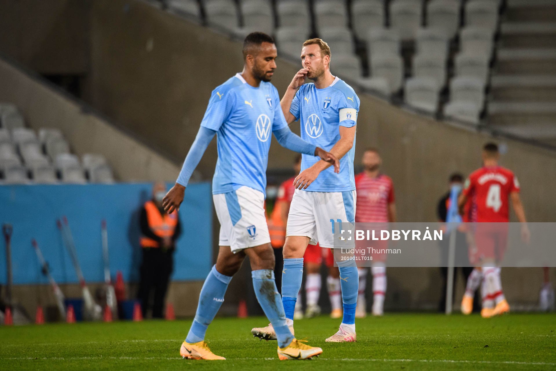Ola Toivonen and Isaac Kiese Thelin of Malmö FF look