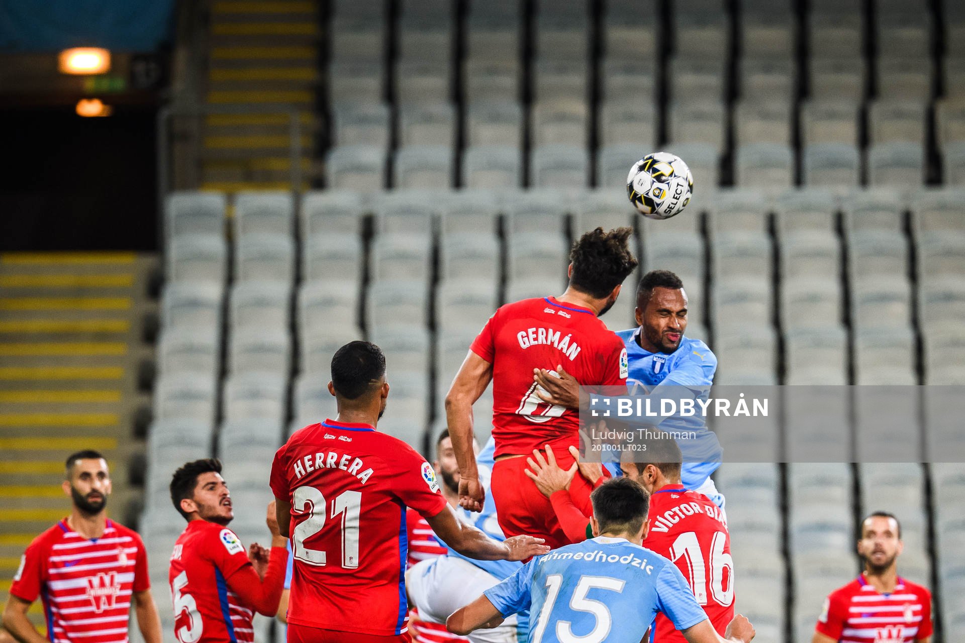 German Sanchez of Granada and Isaac Kiese Thelin of Malmö