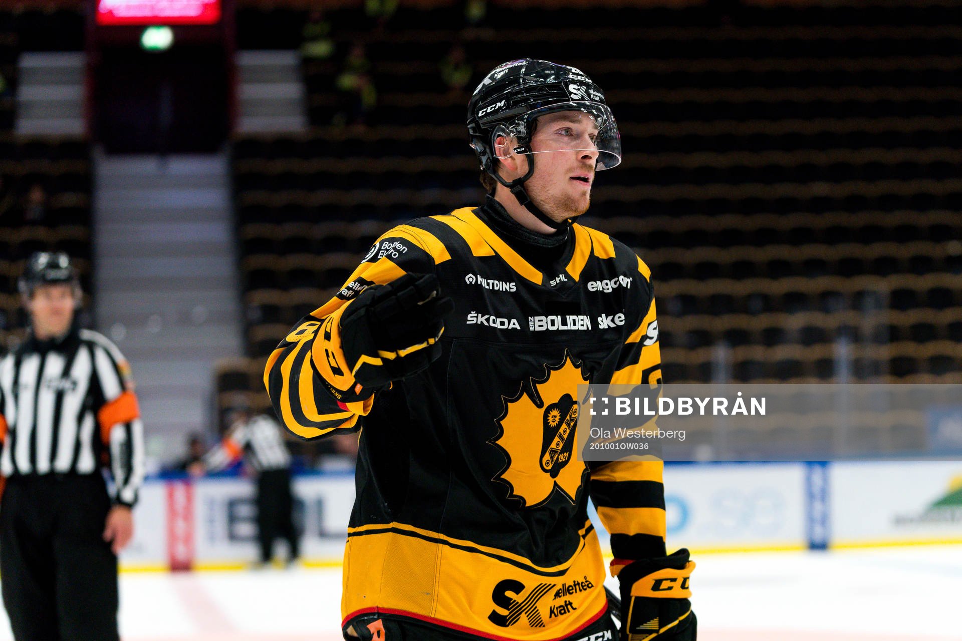 Skellefteås Jesper Frödén jublar