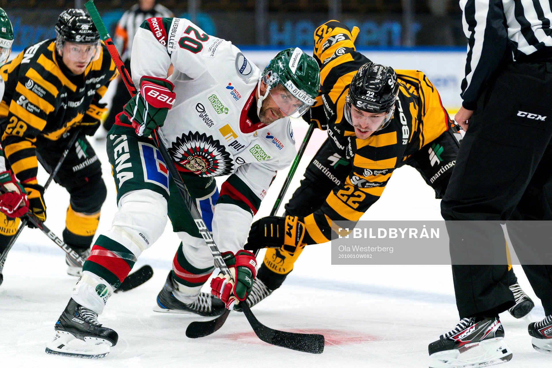 Frölundas Joel Lundqvist och Skellefteås Jonathan Johnson
