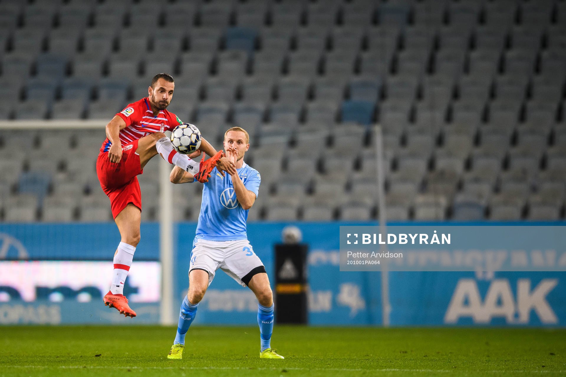 Roberto Soldado of Granada and Franz Brorsson of Malmö FF