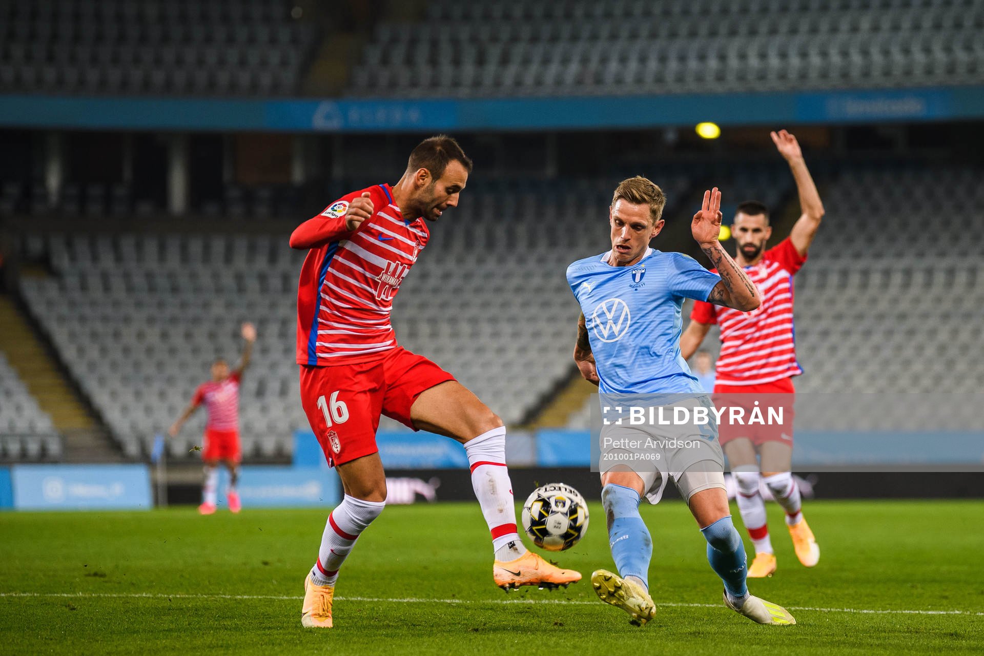 German Sanchez of Granada and Sören Rieks of Malmö FF