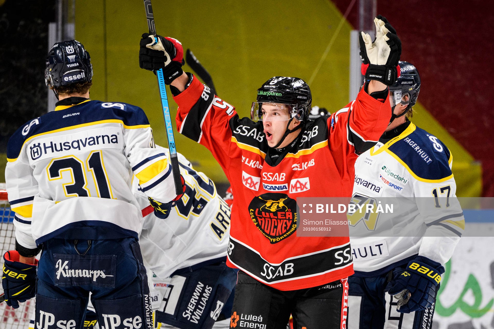 Luleås Arttu Ilomäki jublar