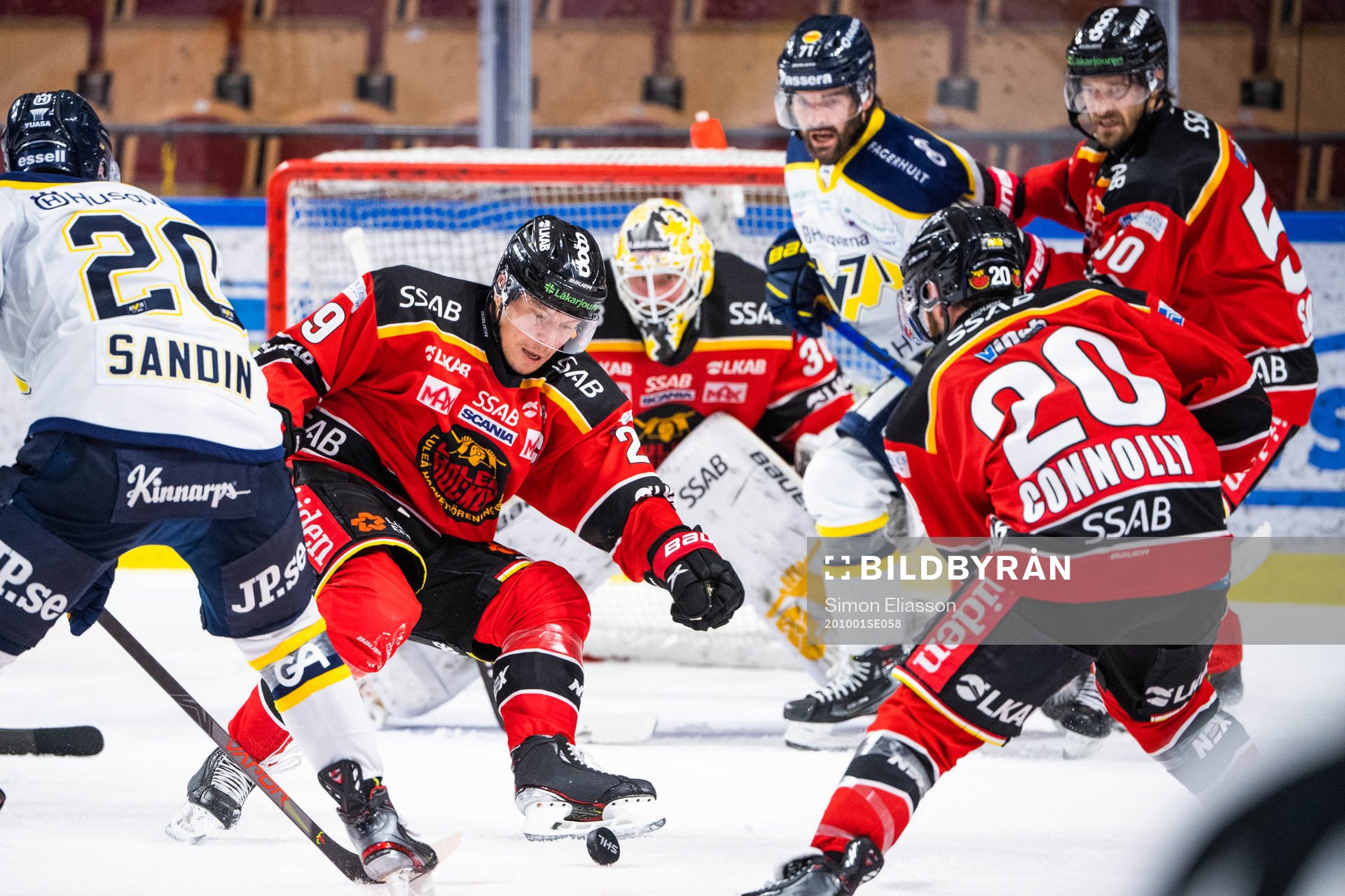 Luleås Erik Gustafsson täcker skott