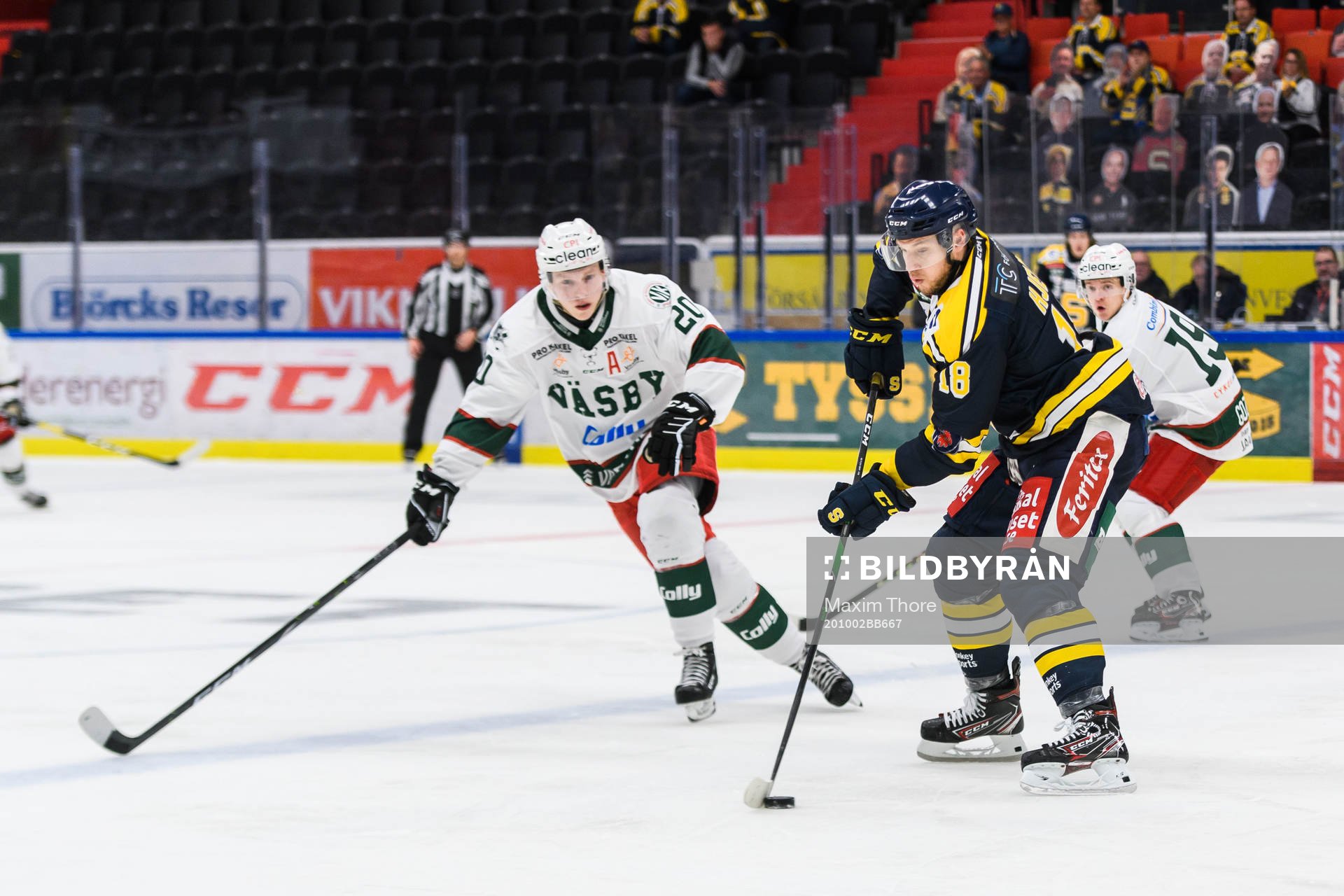 Väsbys Jesper Kemi och Södertäljes Andreas Hjelm