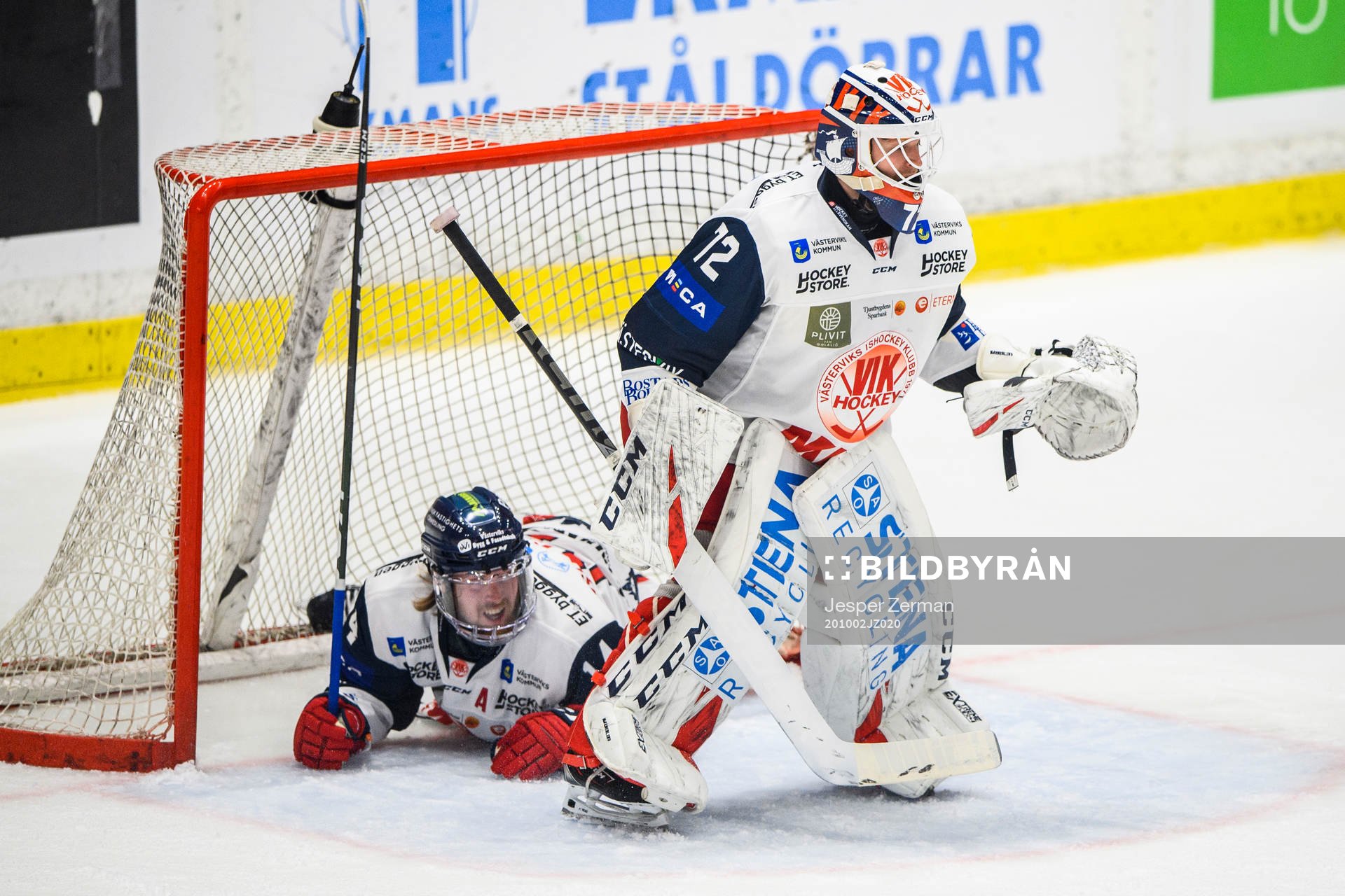 Västerviks Erik Gustafsson och målvakt Daniel Marmenlind