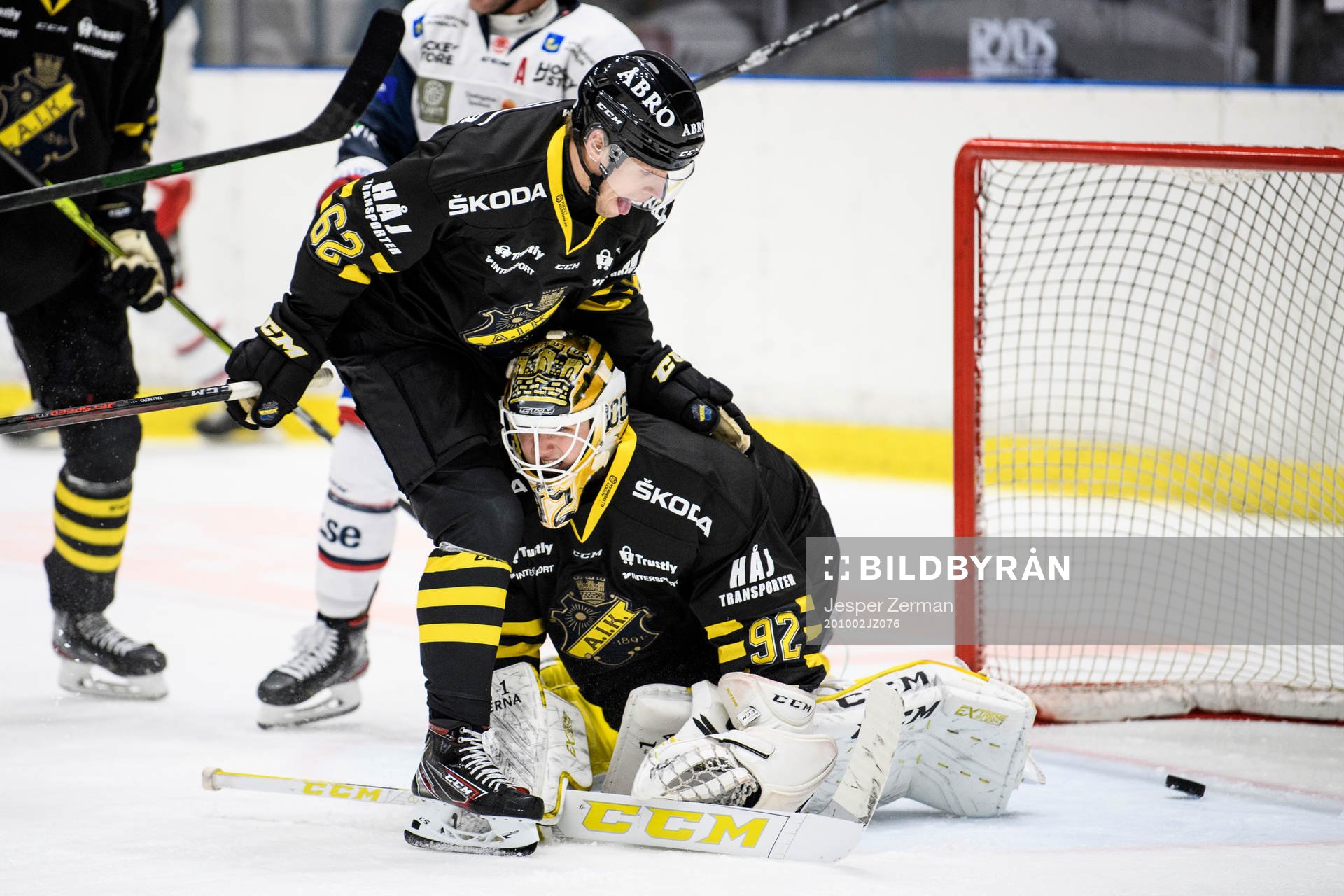 s Kim Tallberg och målvakt Edvin Olofsson