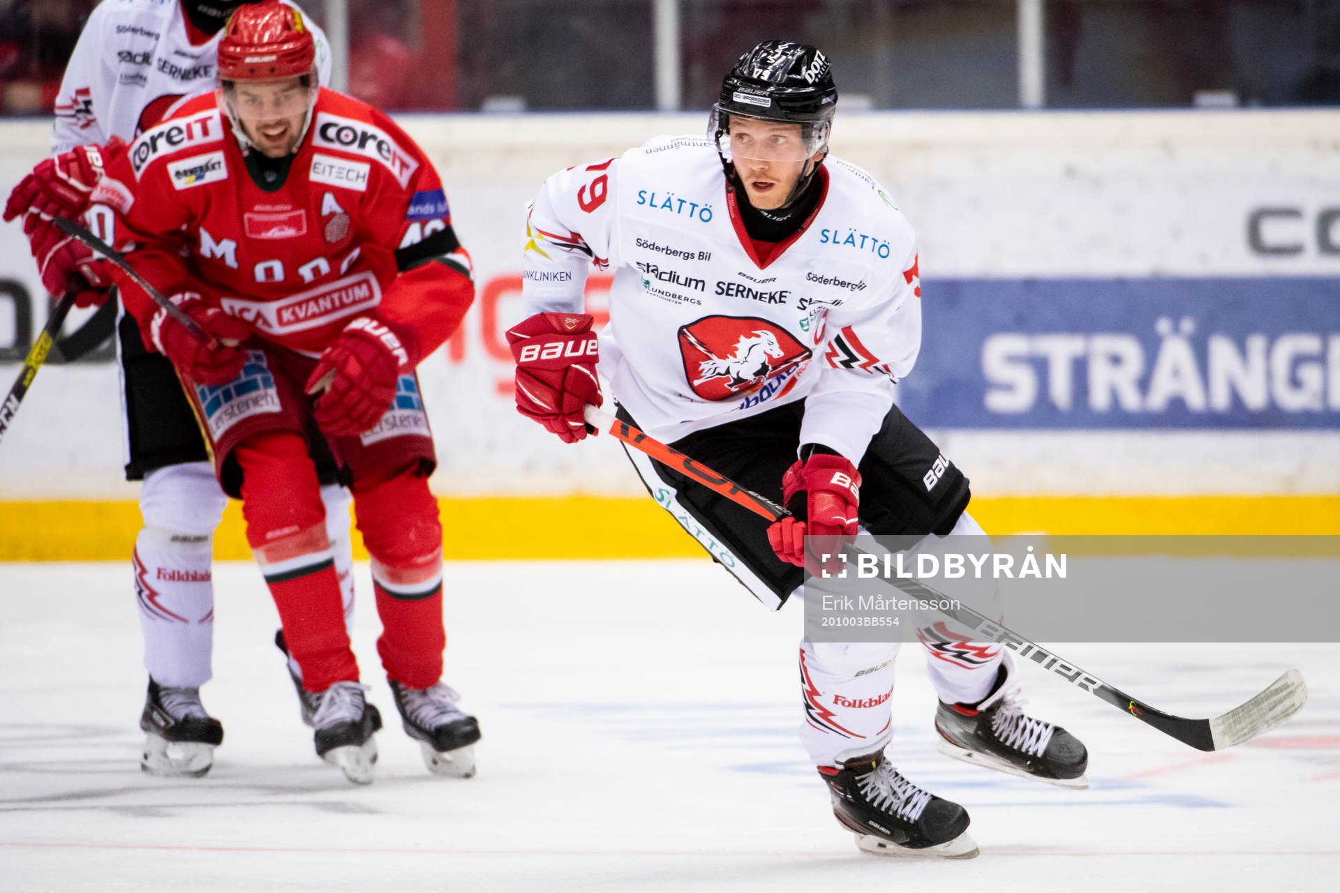 Modos Kalle Jellvert  och Vita Hästens Emil Lundberg