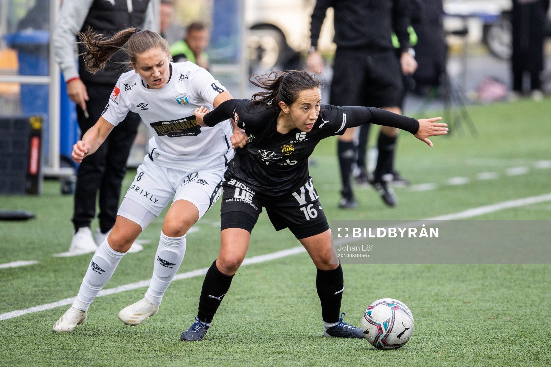 Göteborgs Vilde Böe Risa och Umeås Briana Campos