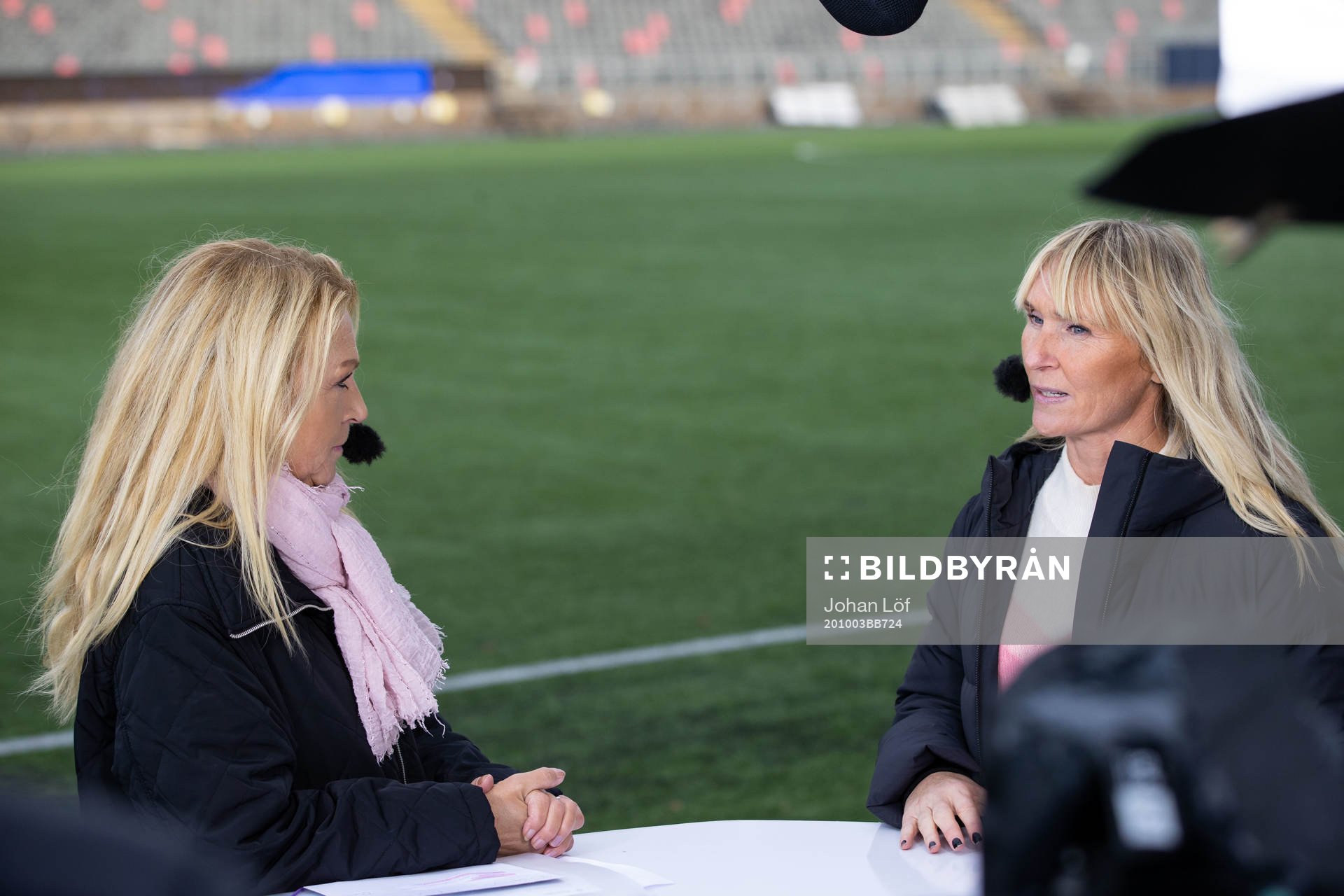 SVTs Jane Björck och Frida Östberg