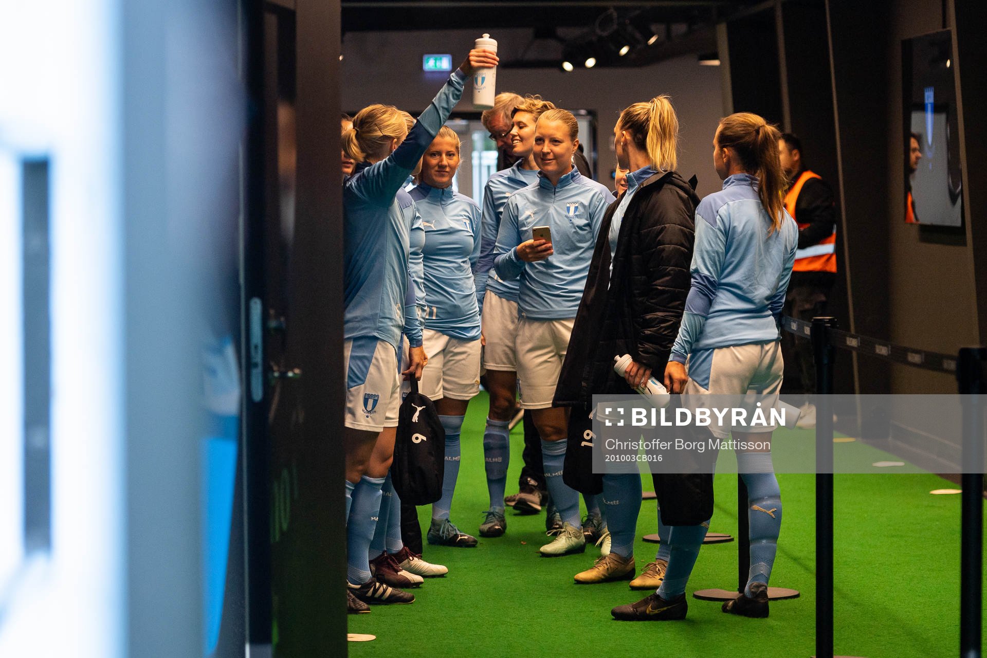 Malmö FFs spelare i spelartunneln