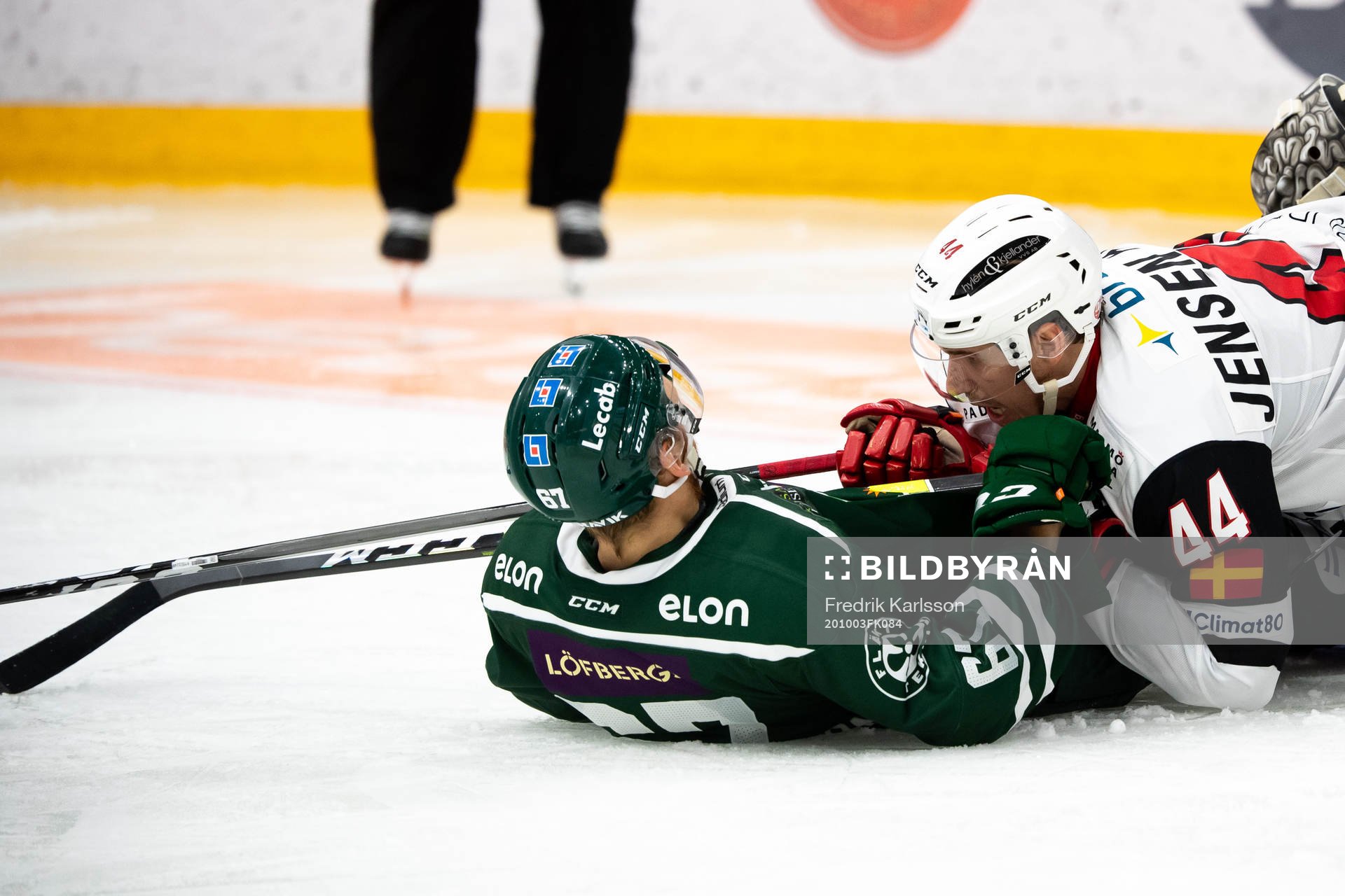 Färjestads Pontus Widerström och Malmö Redhawks Jesper