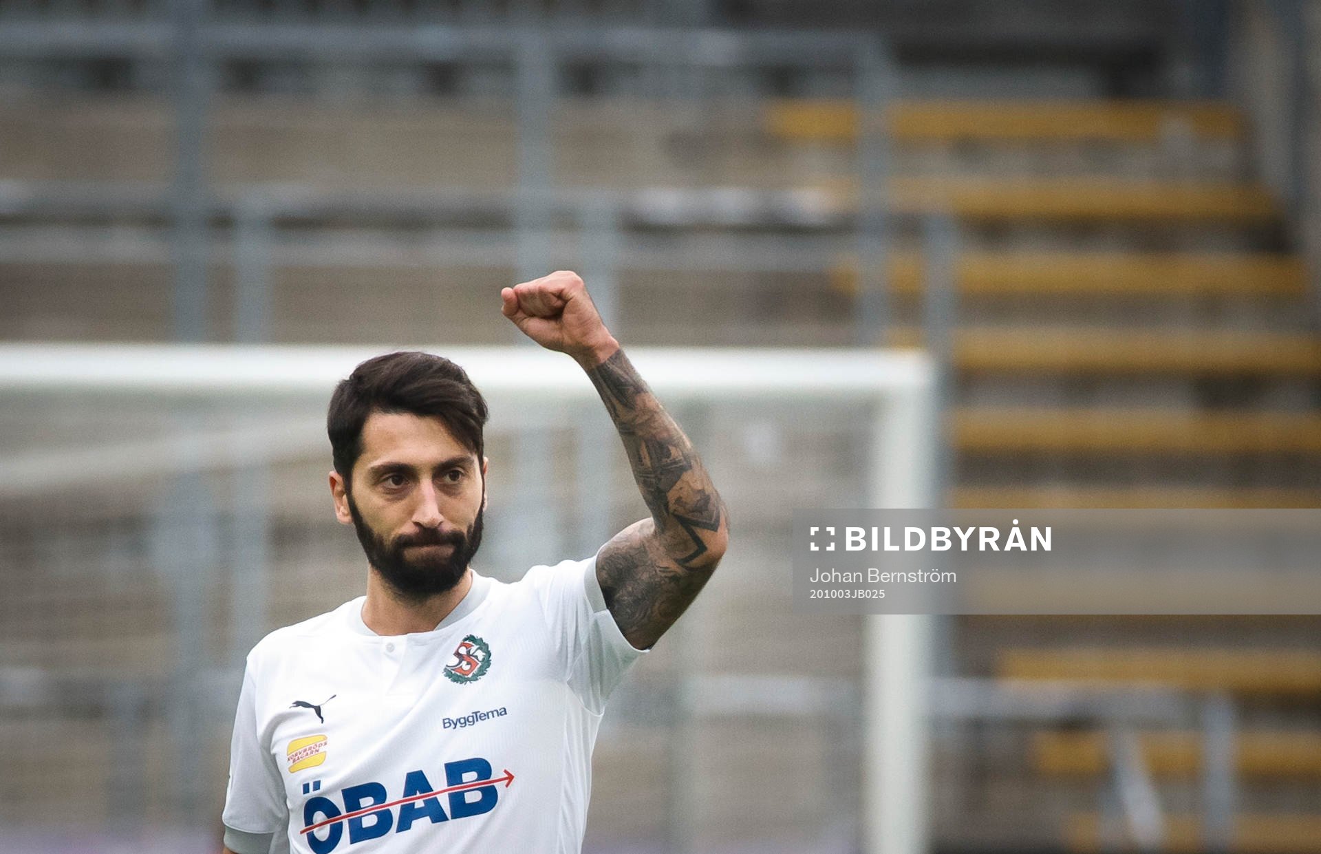 Örebros Nahir Besara jublar efter 2-1 under fotbollsmatchen i Allsvenskan mellan Örebro och Elfsborg den 3 oktober 2020 i Örebro.