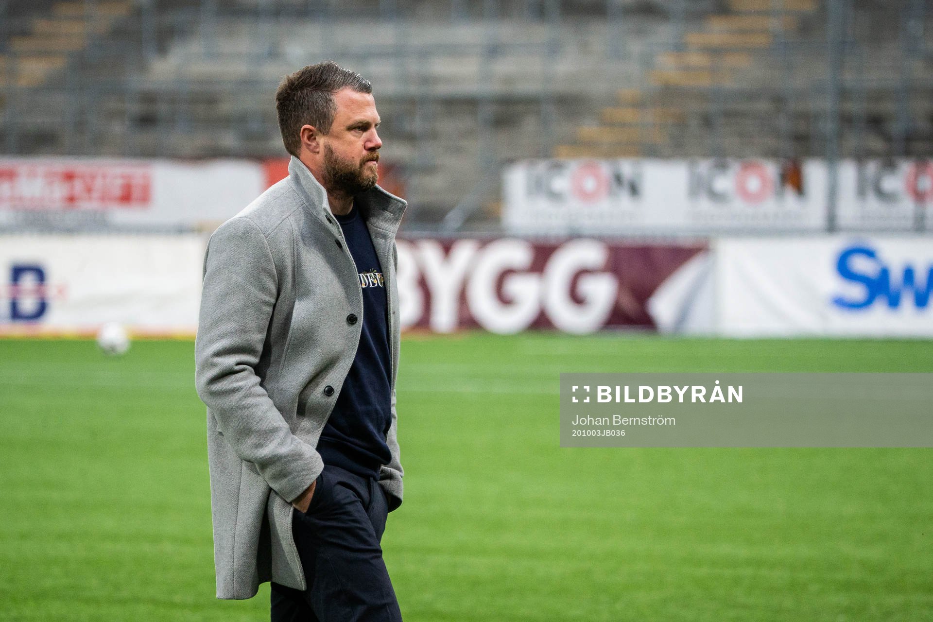 Elfsborgs manager Jimmy Thelin deppar
