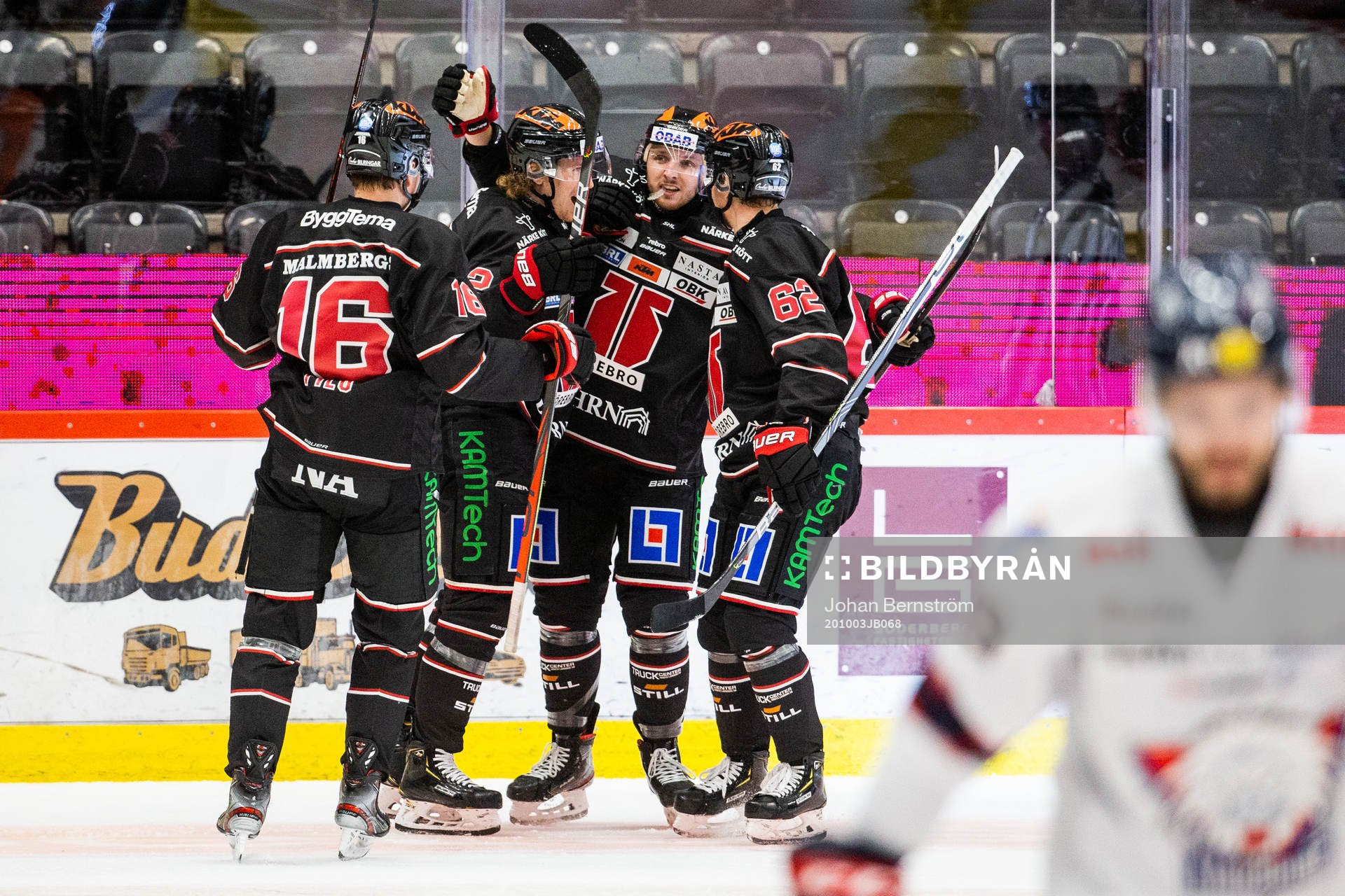 Örebros Robin Salo jublar