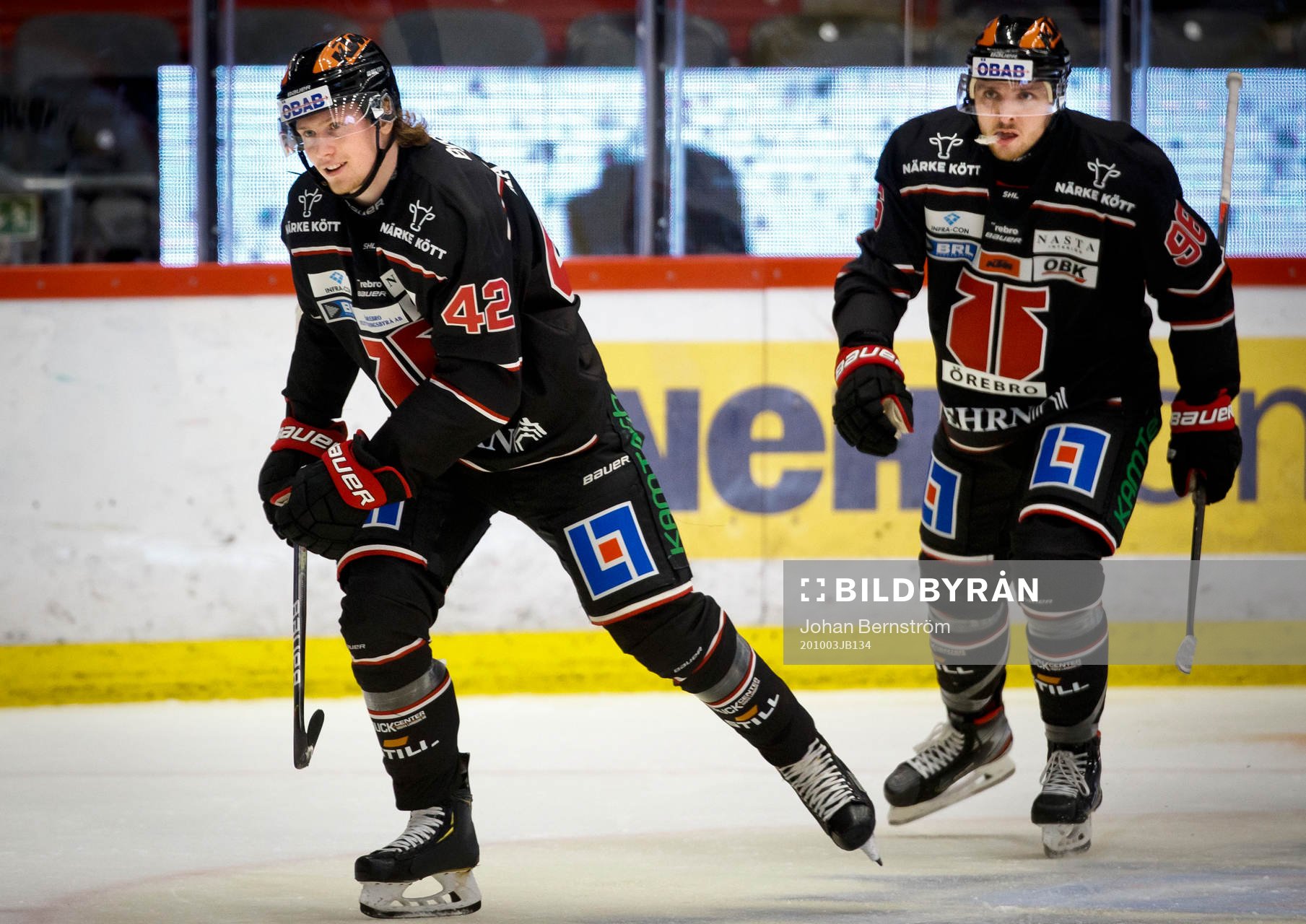 Örebros Robin Salo och Robin Kovacs jublar