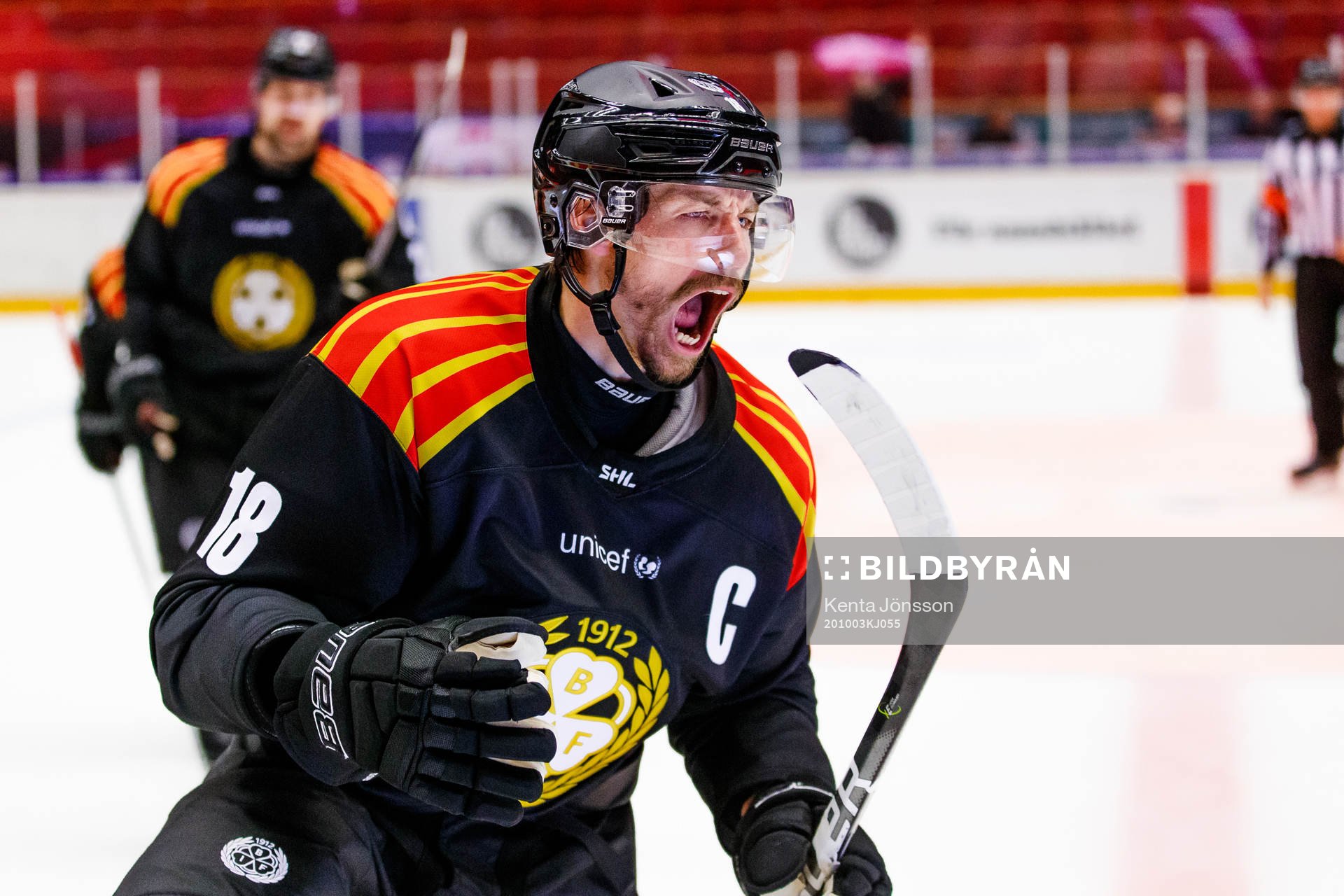 Brynäs Anton Rödin jublar
