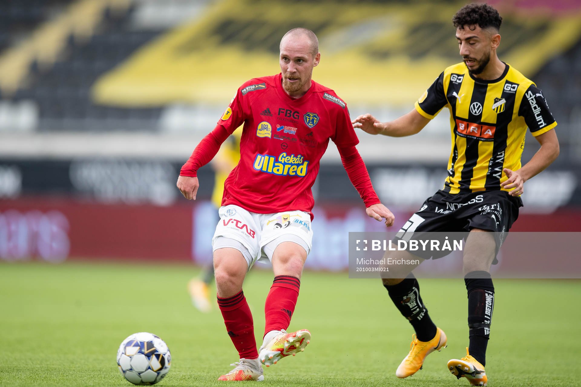 Falkenbergs Christoffer Carlsson och Häckens Daleho