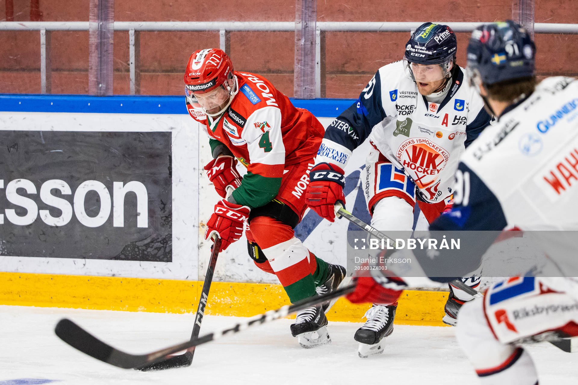 Moras Viktor Amnér och Västerviks Kellen Jones
