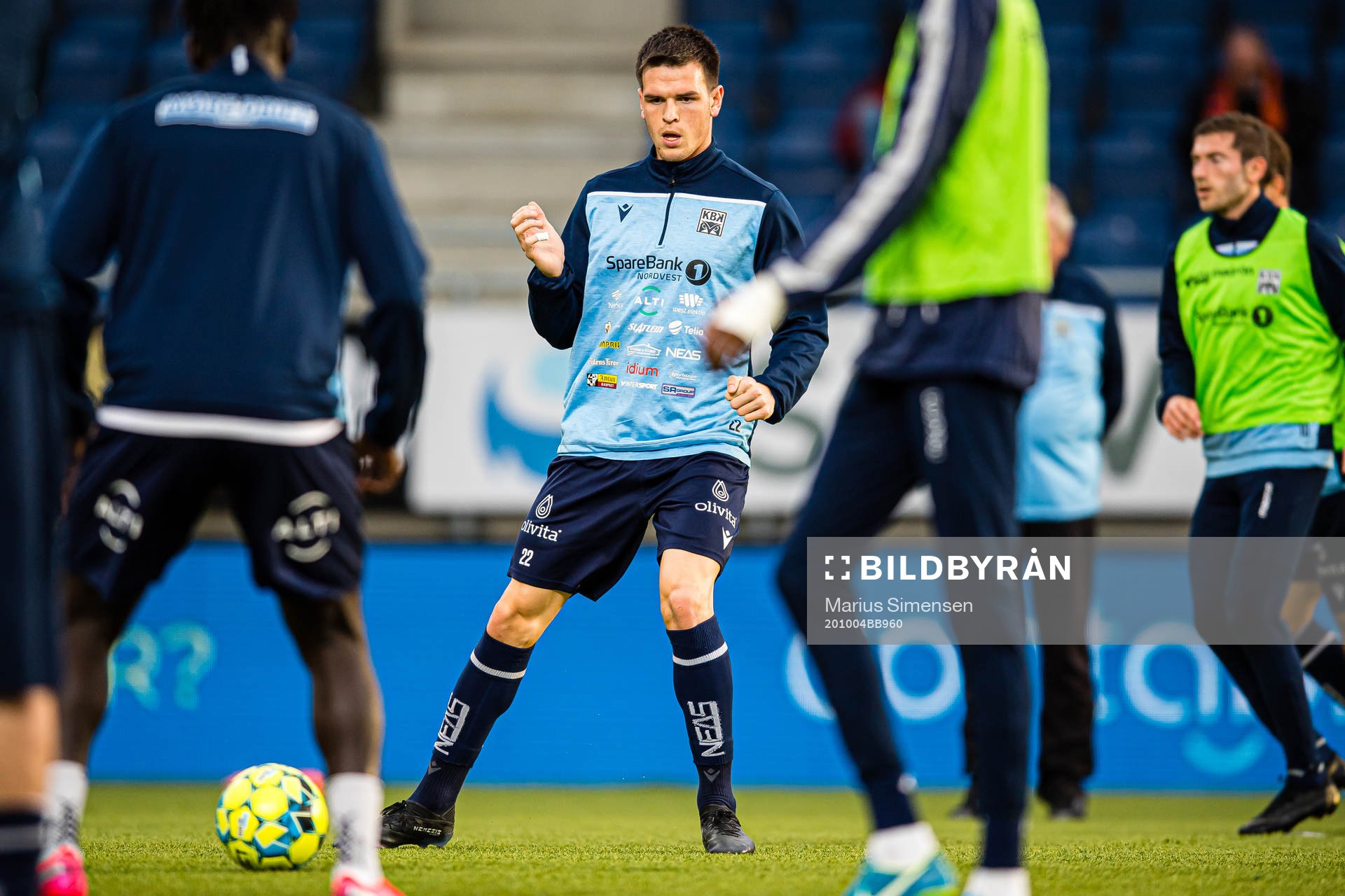 Bent Langåssve Sørmo of Kristiansund during warm-up ahead of the Eliteserien match between Aalesund and Kristiansund on October 4, 2020 in Ålesund.